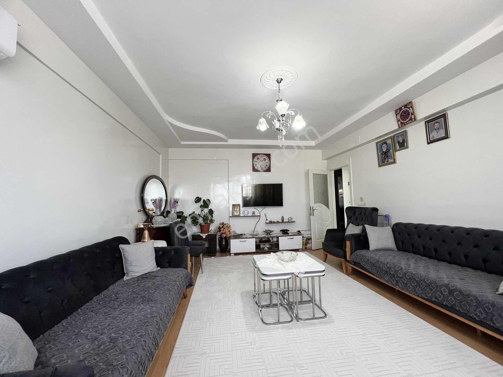 Özkesen Gayrimenkul'Den Satılık 3+1 Daire