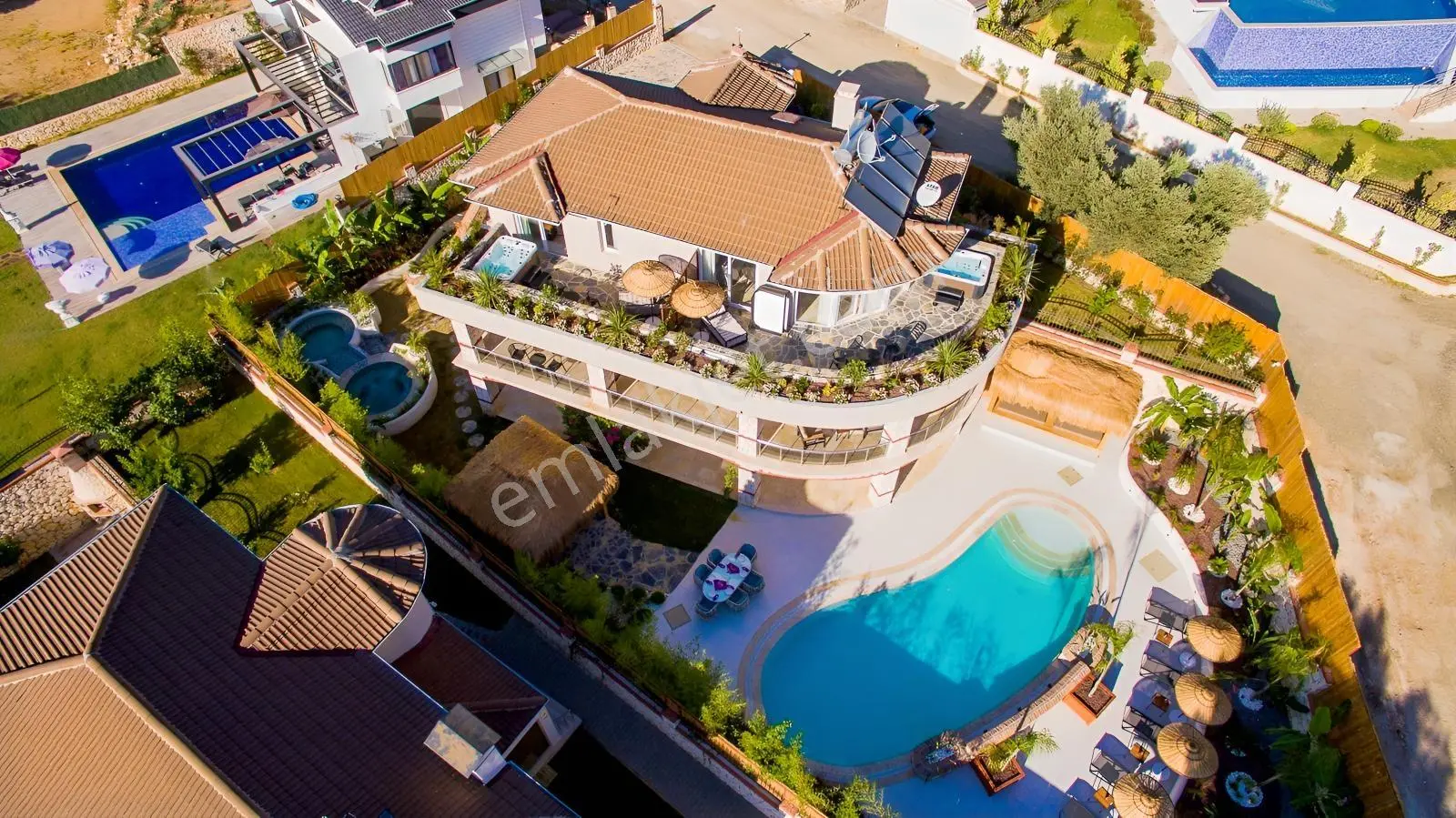 Remax'tan- Fethiye Ovacık'ta, Deniz Manzaralı 4+1 Müstakil Villa — fotoğraf 2