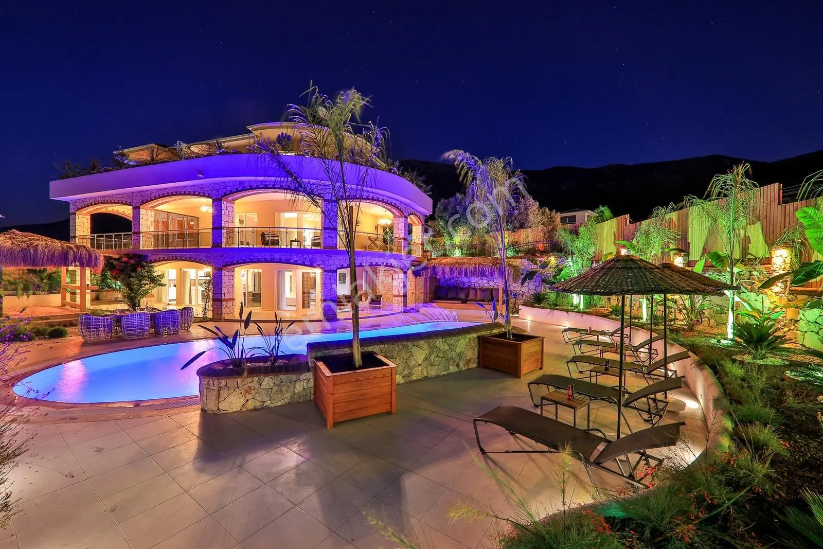 Remax'tan- Fethiye Ovacık'ta, Deniz Manzaralı 4+1 Müstakil Villa — fotoğraf 3