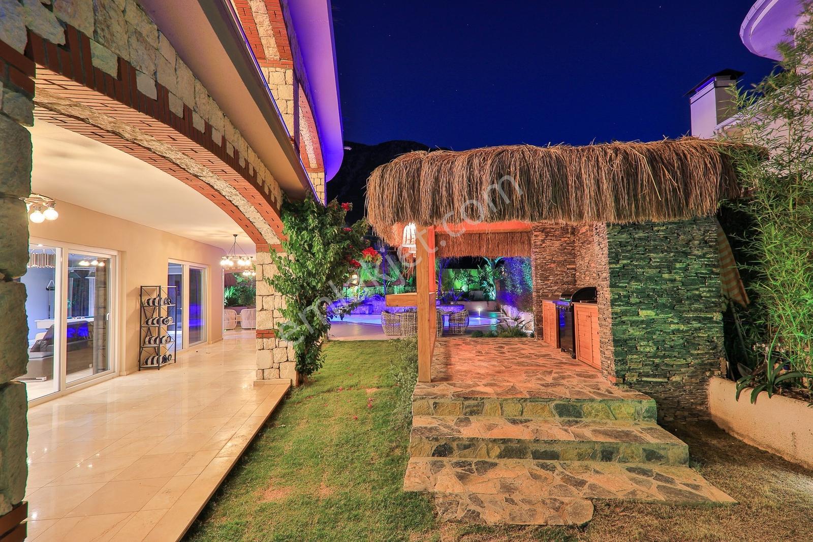 Remax'tan- Fethiye Ovacık'ta, Deniz Manzaralı 4+1 Müstakil Villa — fotoğraf 7