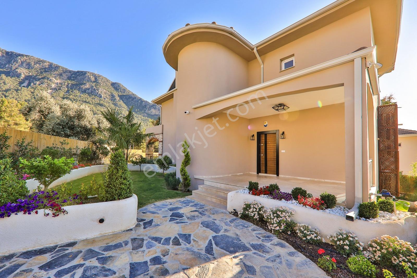Remax'tan- Fethiye Ovacık'ta, Deniz Manzaralı 4+1 Müstakil Villa — fotoğraf 12