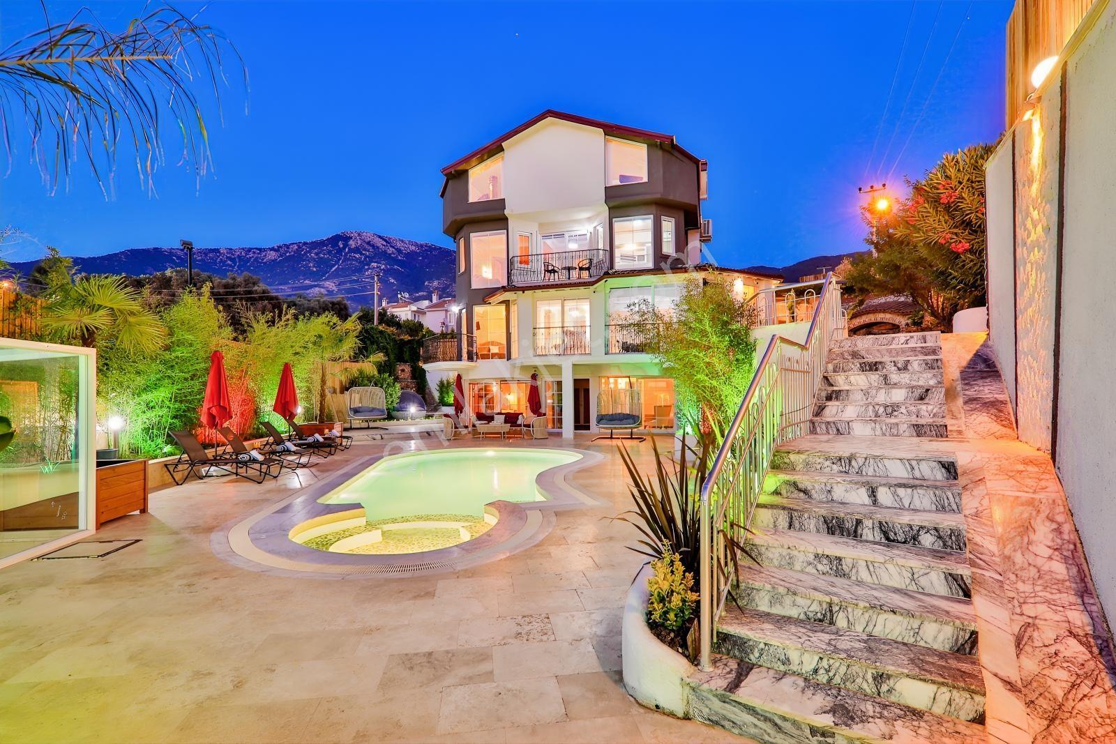 Remax'tan- Fethiye Ölüdeniz Ovacık'ta, 8+1 Müstakil Eşyalı Villa — fotoğraf 4