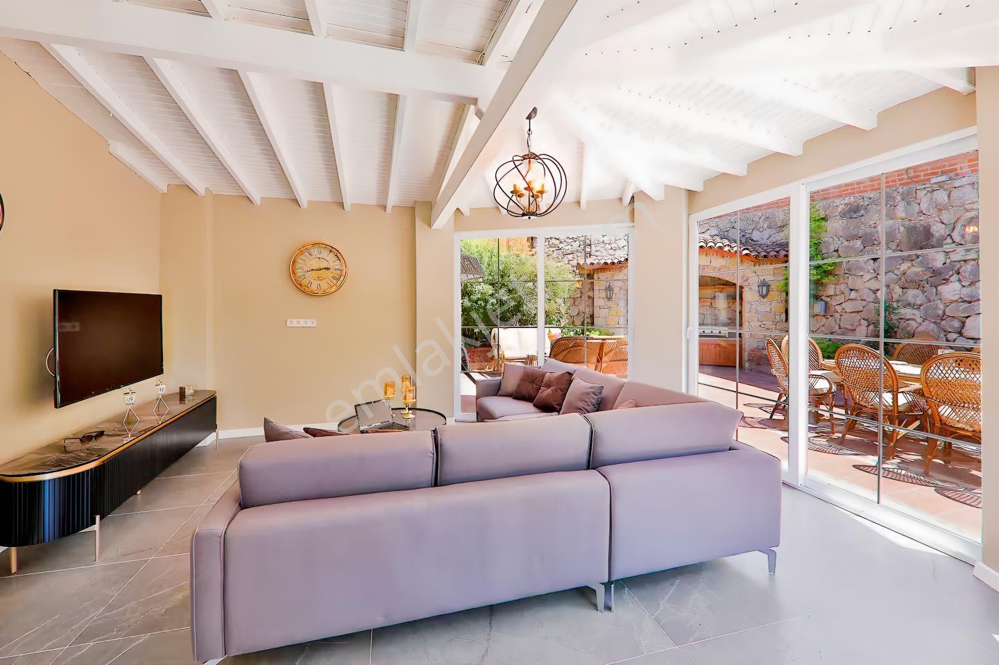 Remax'tan- Fethiye Ölüdeniz Ovacık'ta, 8+1 Müstakil Eşyalı Villa — fotoğraf 17