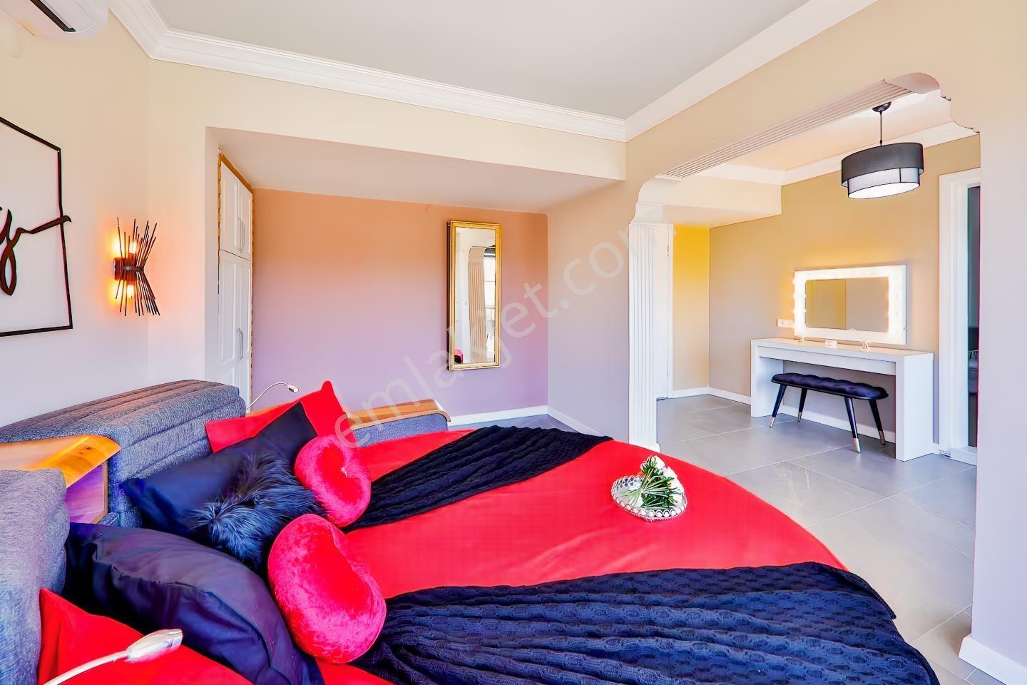 Remax'tan- Fethiye Ölüdeniz Ovacık'ta, 8+1 Müstakil Eşyalı Villa — fotoğraf 25