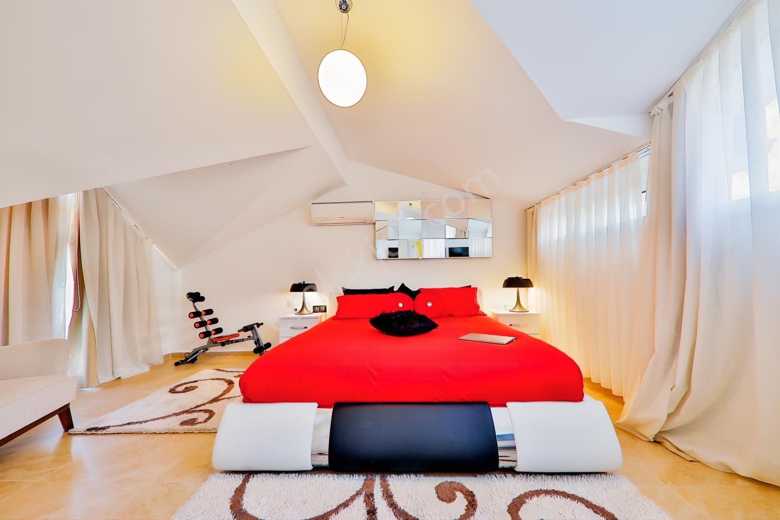 Remax'tan- Fethiye Ölüdeniz Ovacık'ta, 5+2 Müstakil Eşyalı Villa — fotoğraf 16