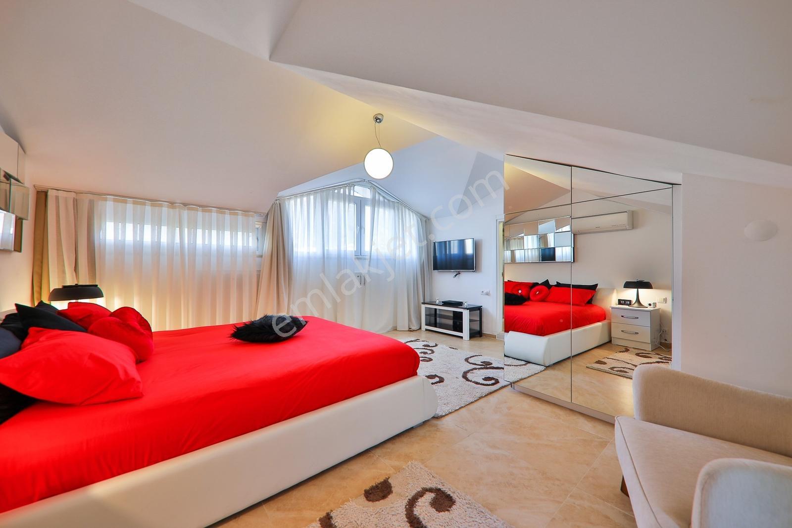 Remax'tan- Fethiye Ölüdeniz Ovacık'ta, 5+2 Müstakil Eşyalı Villa — fotoğraf 17