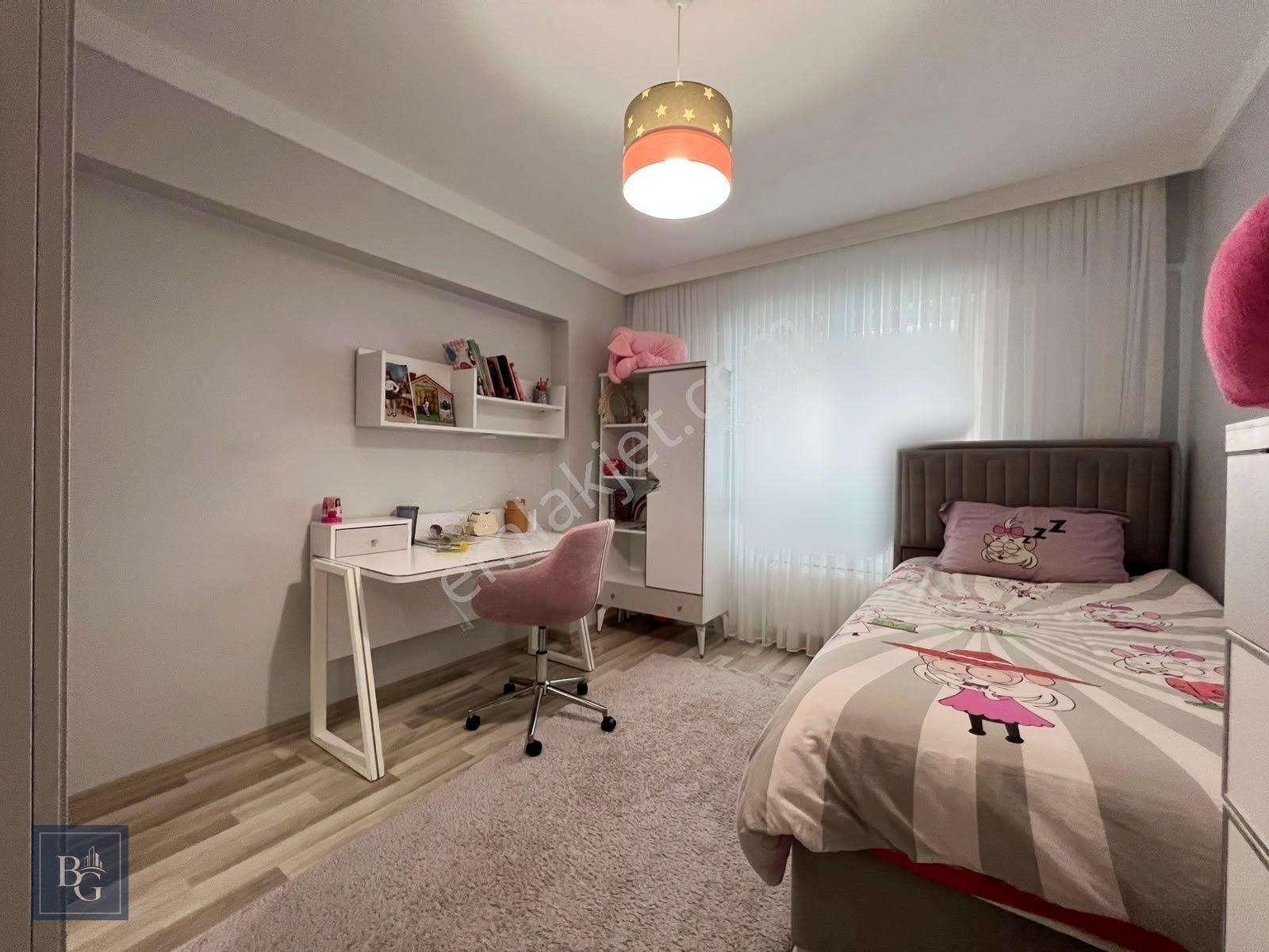 Yükselen Bölge Kıbrısköyü! Sitede Asansörlü Manzaralı Arakat 3+1 — fotoğraf 11