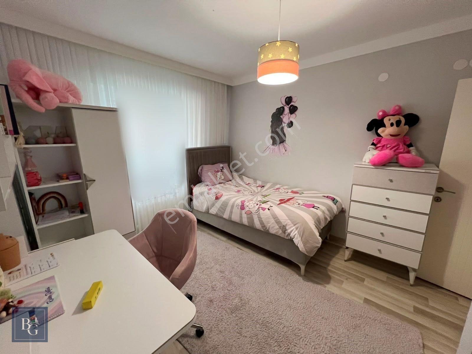 Yükselen Bölge Kıbrısköyü! Sitede Asansörlü Manzaralı Arakat 3+1 — fotoğraf 12