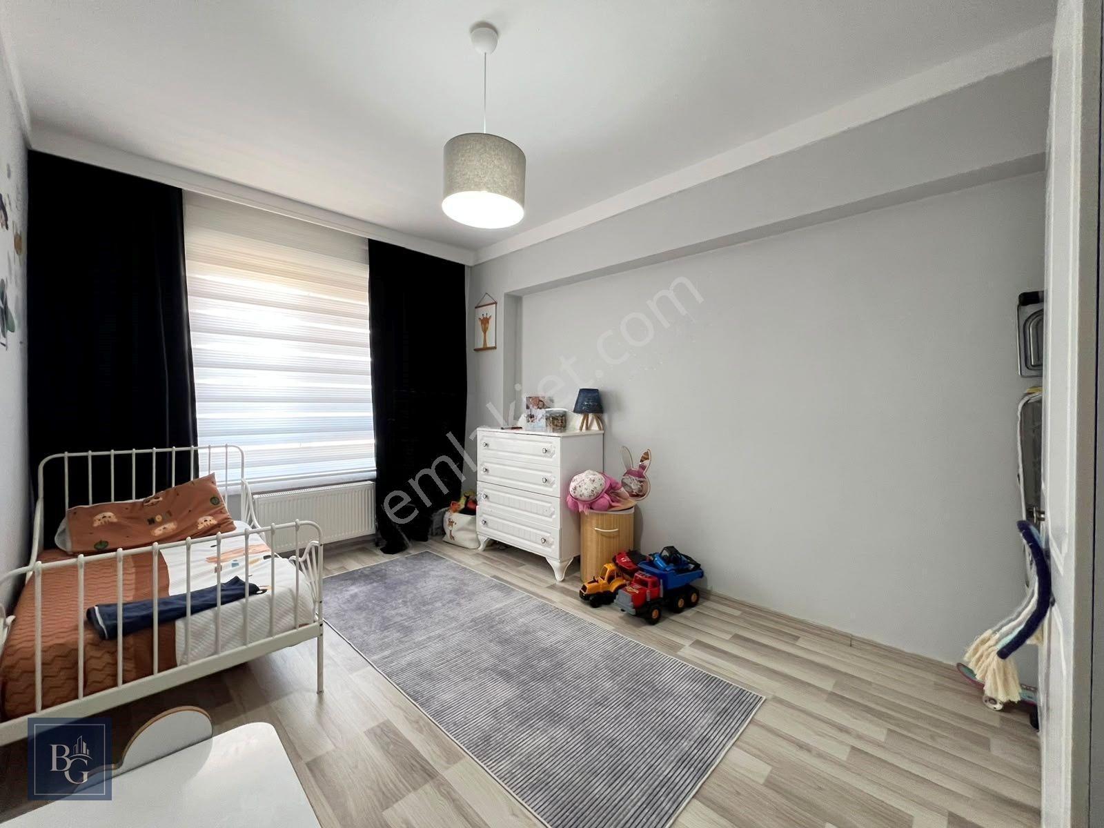 Yükselen Bölge Kıbrısköyü! Sitede Asansörlü Manzaralı Arakat 3+1 — fotoğraf 14