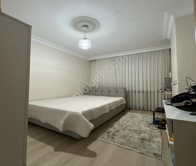 Mahmutbey'de Cadde Üzeri Yeni Binada Geniş 3+1 Daire !!! — fotoğraf 13