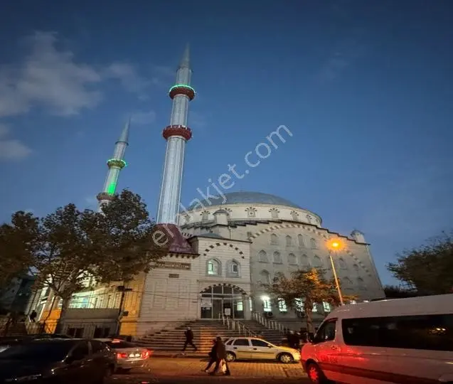 Mahmutbey'de Cadde Üzeri Yeni Binada Geniş 3+1 Daire !!! — fotoğraf 42