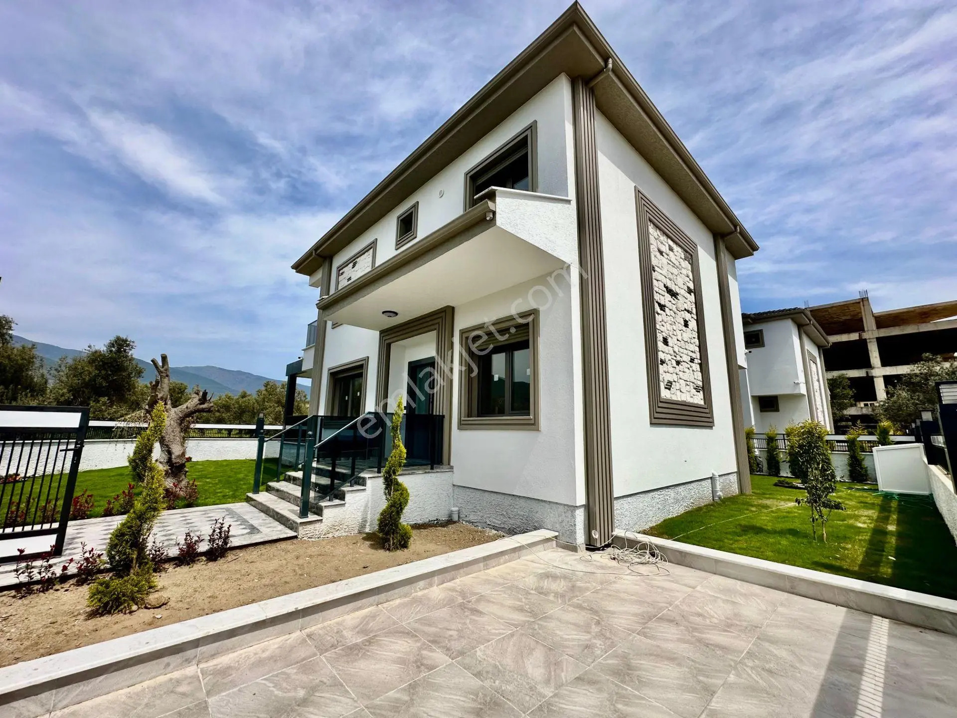 ꧁ay Emlaktan꧂oksijen Deposu Güre Kazdağlarında Satılık 4+1 Bağımsız Müstakil Ev