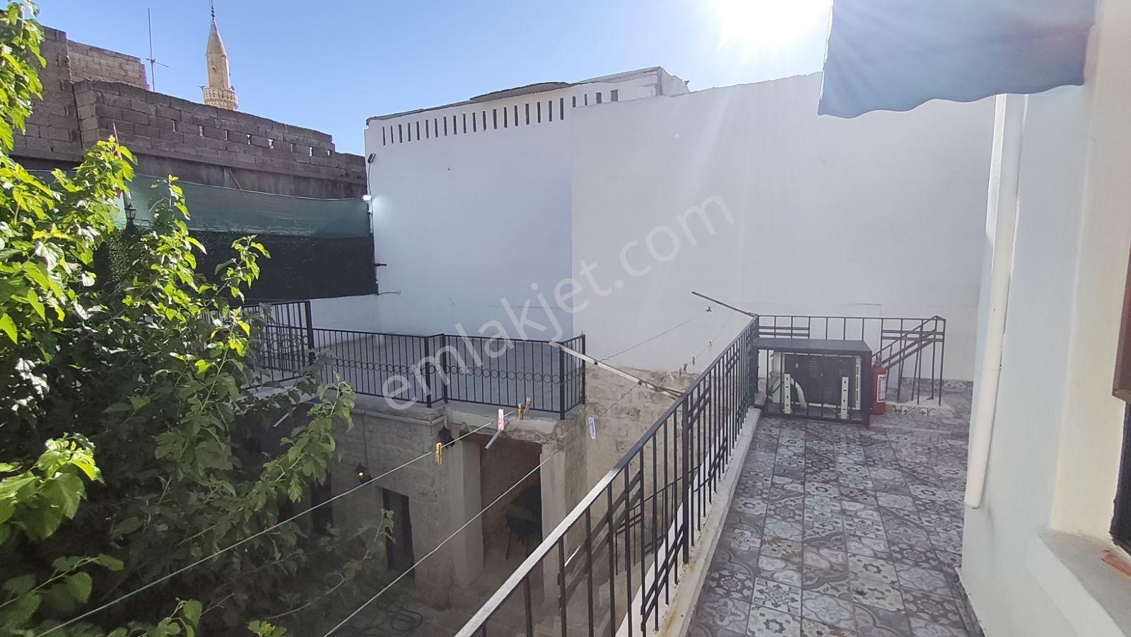Urfa Merkezde İçi Yapılı Eşyalı Satılık Avlulu Kargir Ev — fotoğraf 7