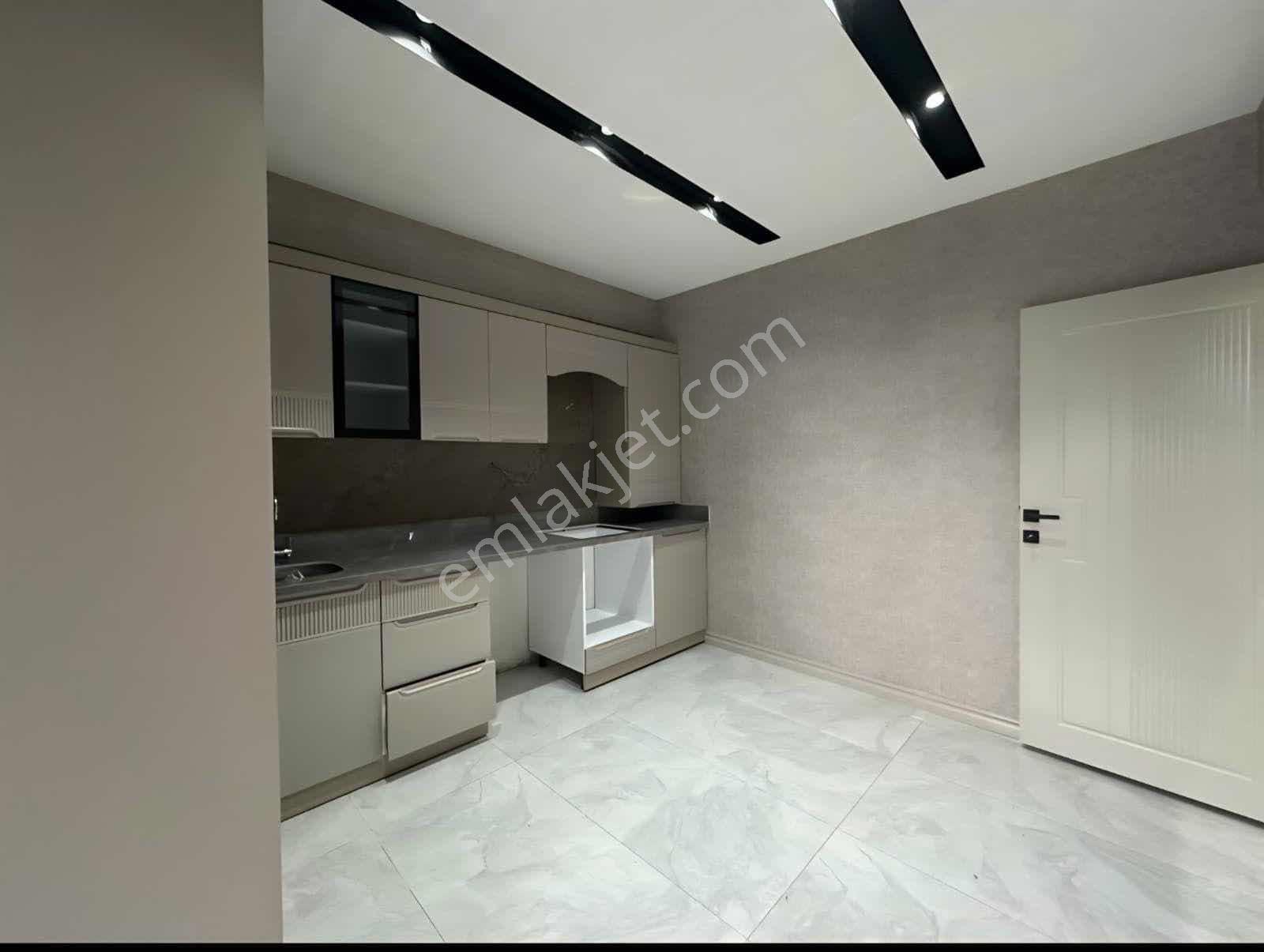 2 Bloklu Site İçerisinde Satılıl 2+1 Daire — fotoğraf 7