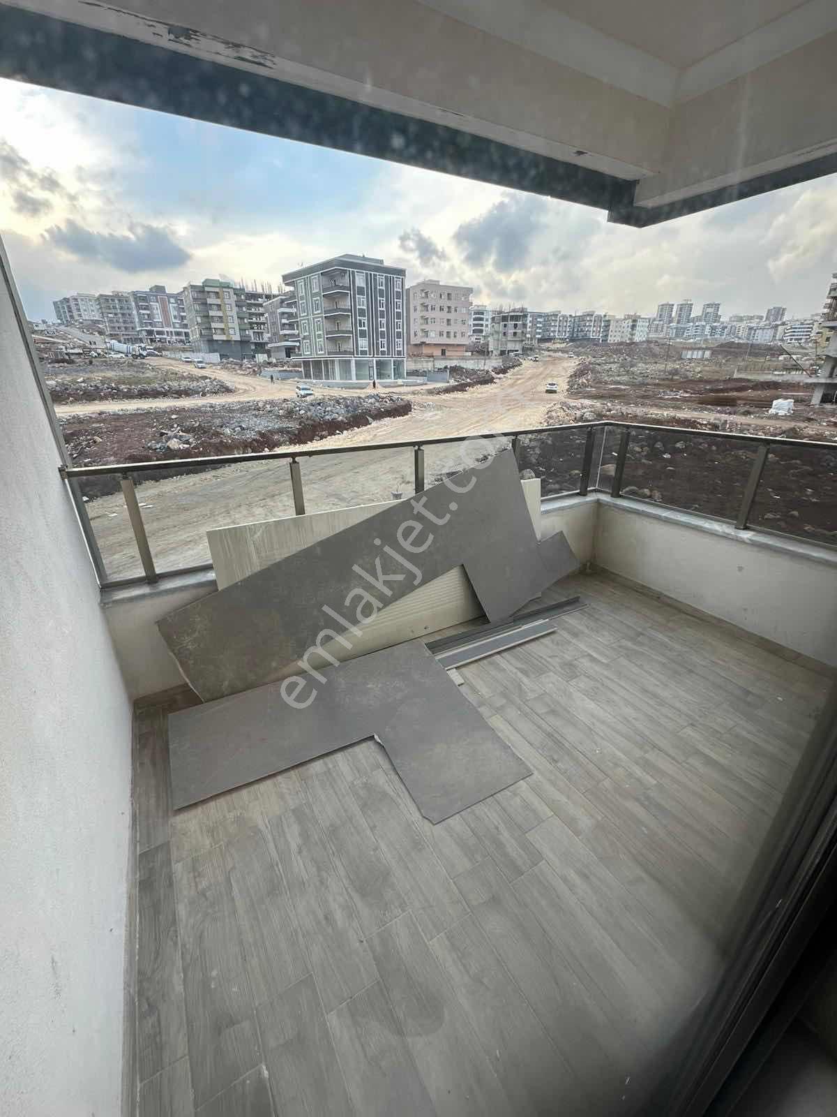 2 Bloklu Site İçerisinde Satılıl 2+1 Daire — fotoğraf 9