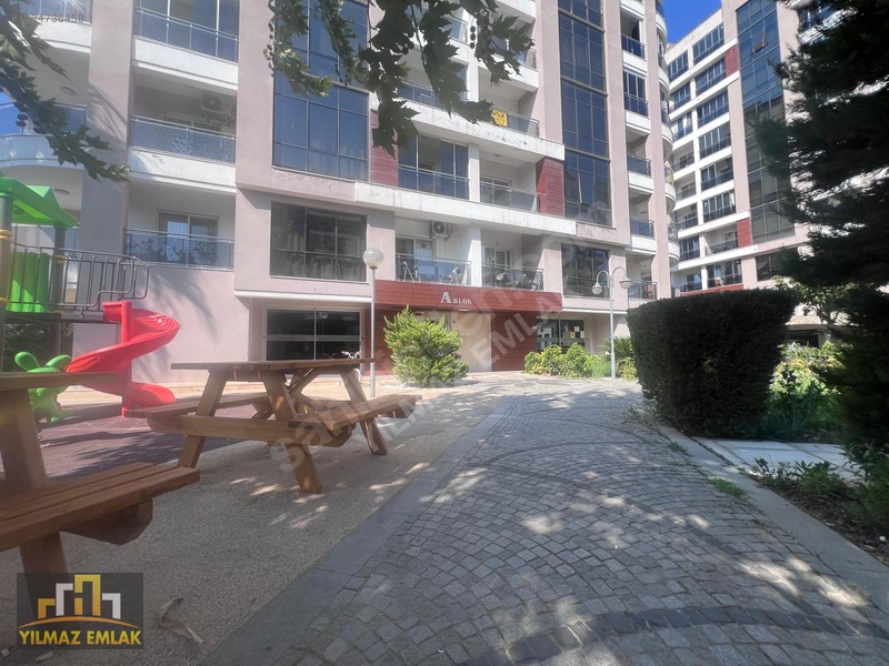 Myrına Parkta 3+1 Ara Kat Kısmi Eşyalı Satılık Daire — fotoğraf 9