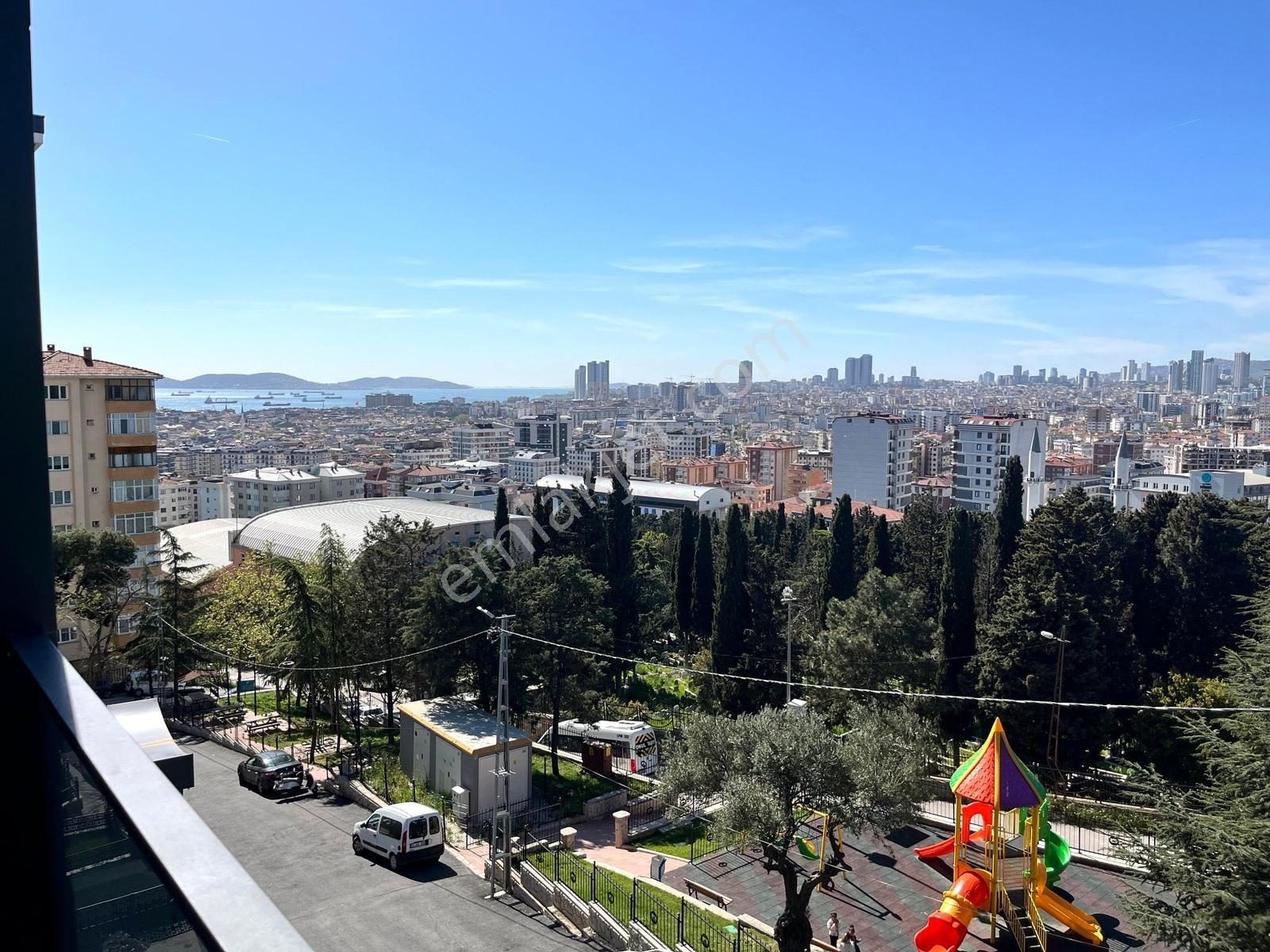 Pendik Doğu Mh. Satılık Deniz Manzaralı Metro Yanı Lüks 1+1
