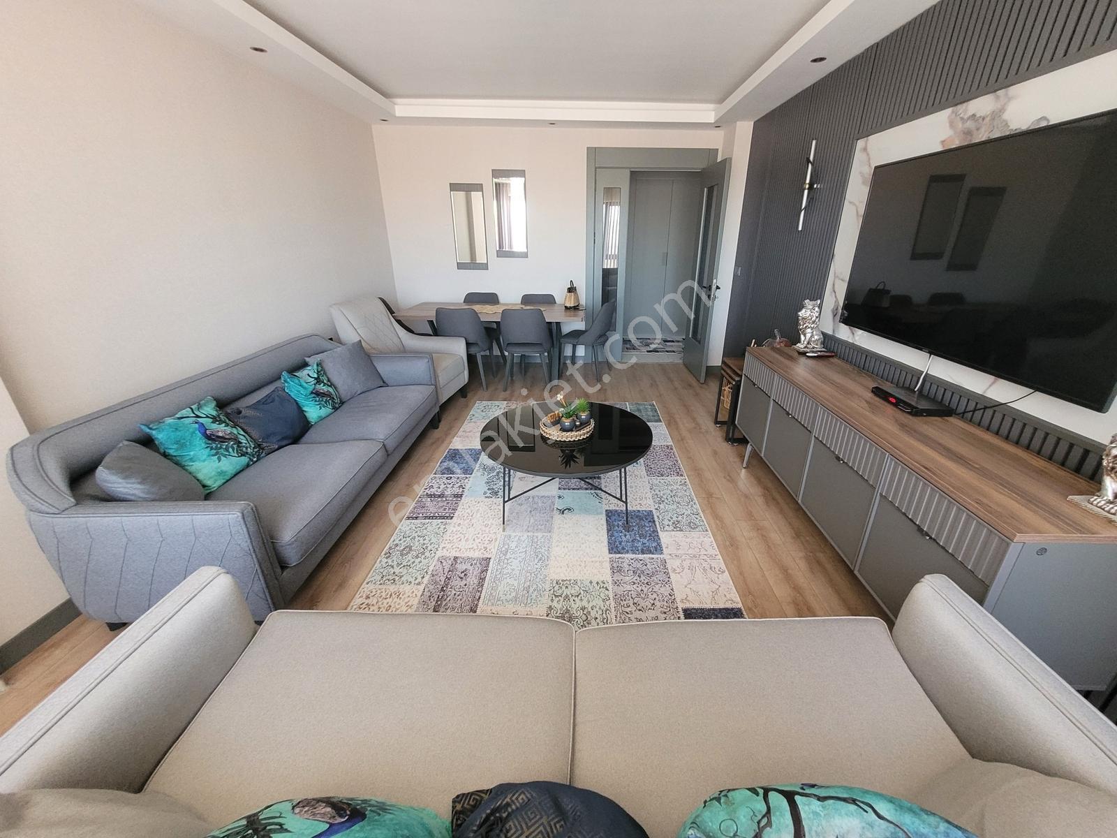 Panoramik Şehir Manzaralı Önü Açık Kilerli 11.Katta Site Dairesi