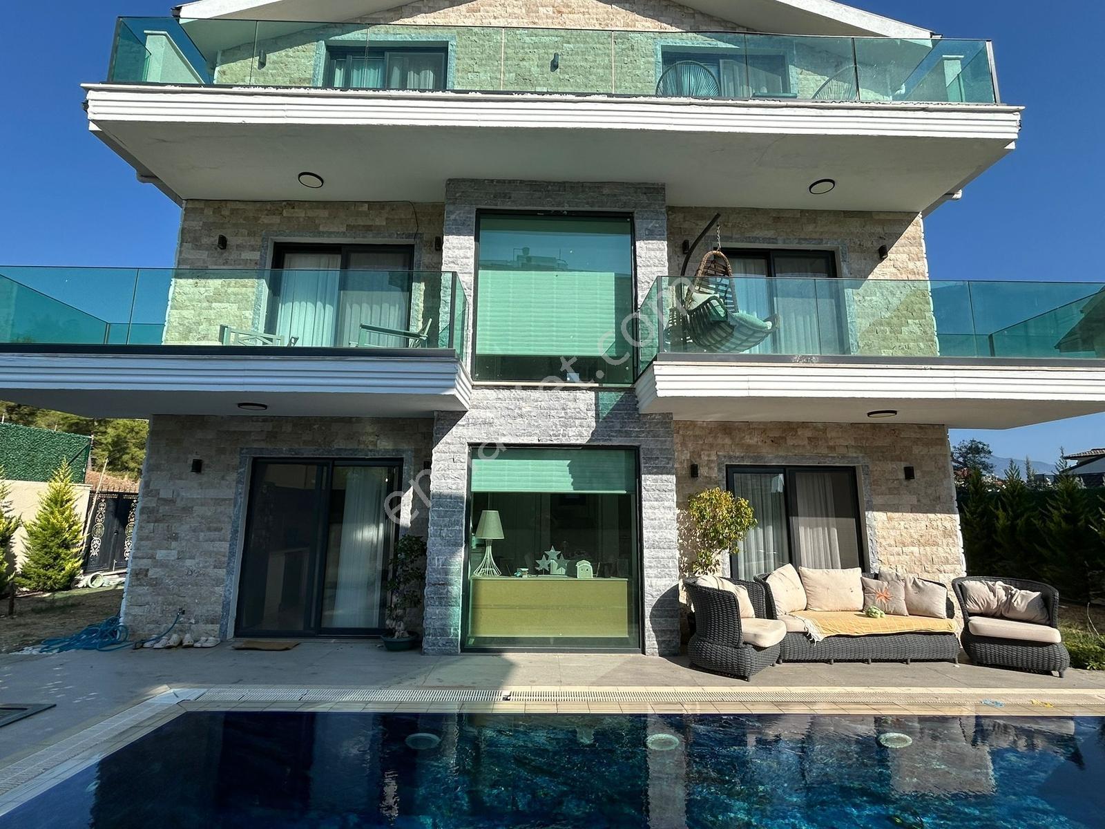 Fethiye Çiftlikte 2025 Yapımı 4+1 Triplex Villa | Kredi Uygun — fotoğraf 2