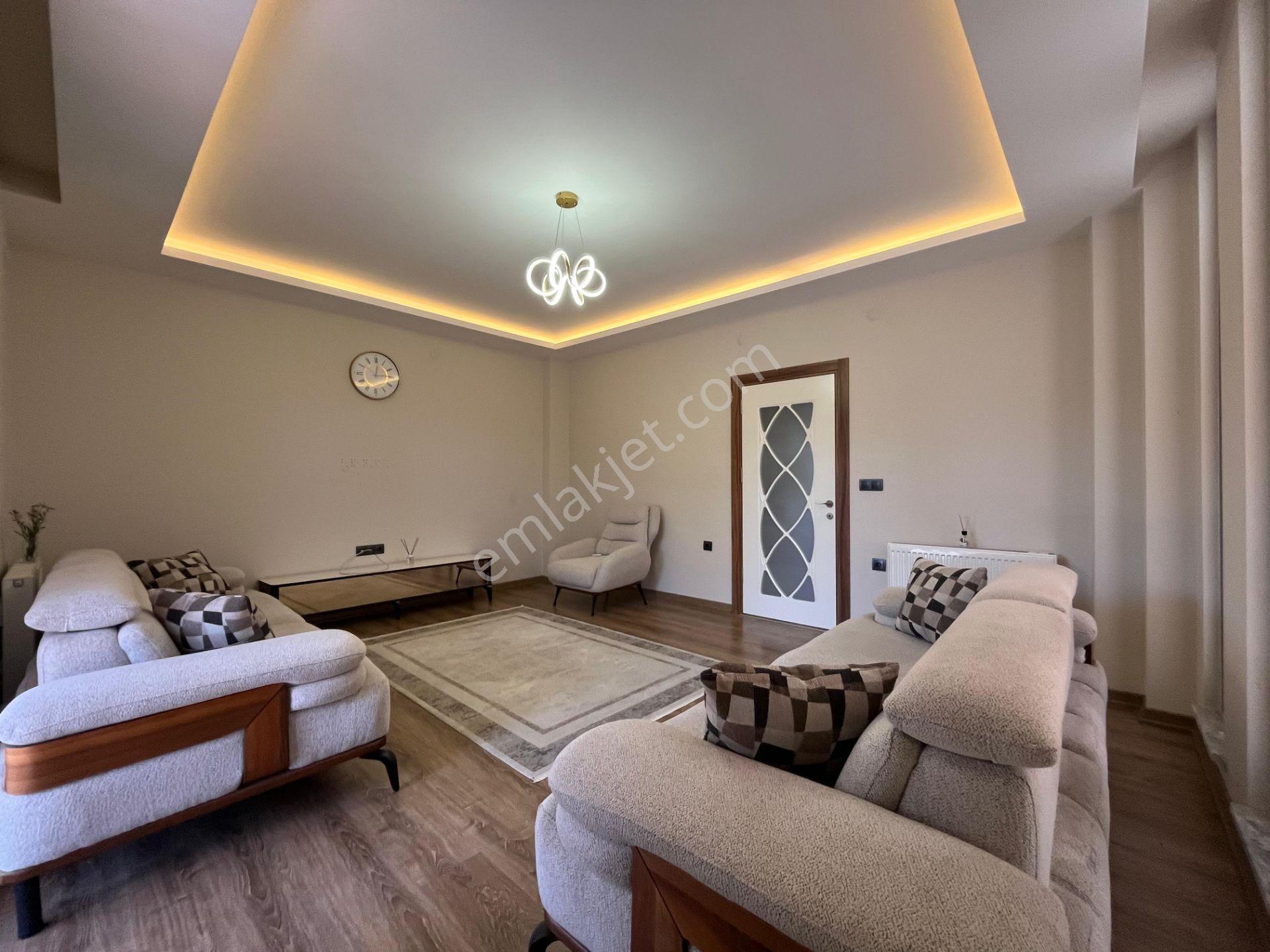 Yükselden Gürede Kış Bahçeli, 60 M²bahçe Alanlı 4+1 Villa — fotoğraf 6
