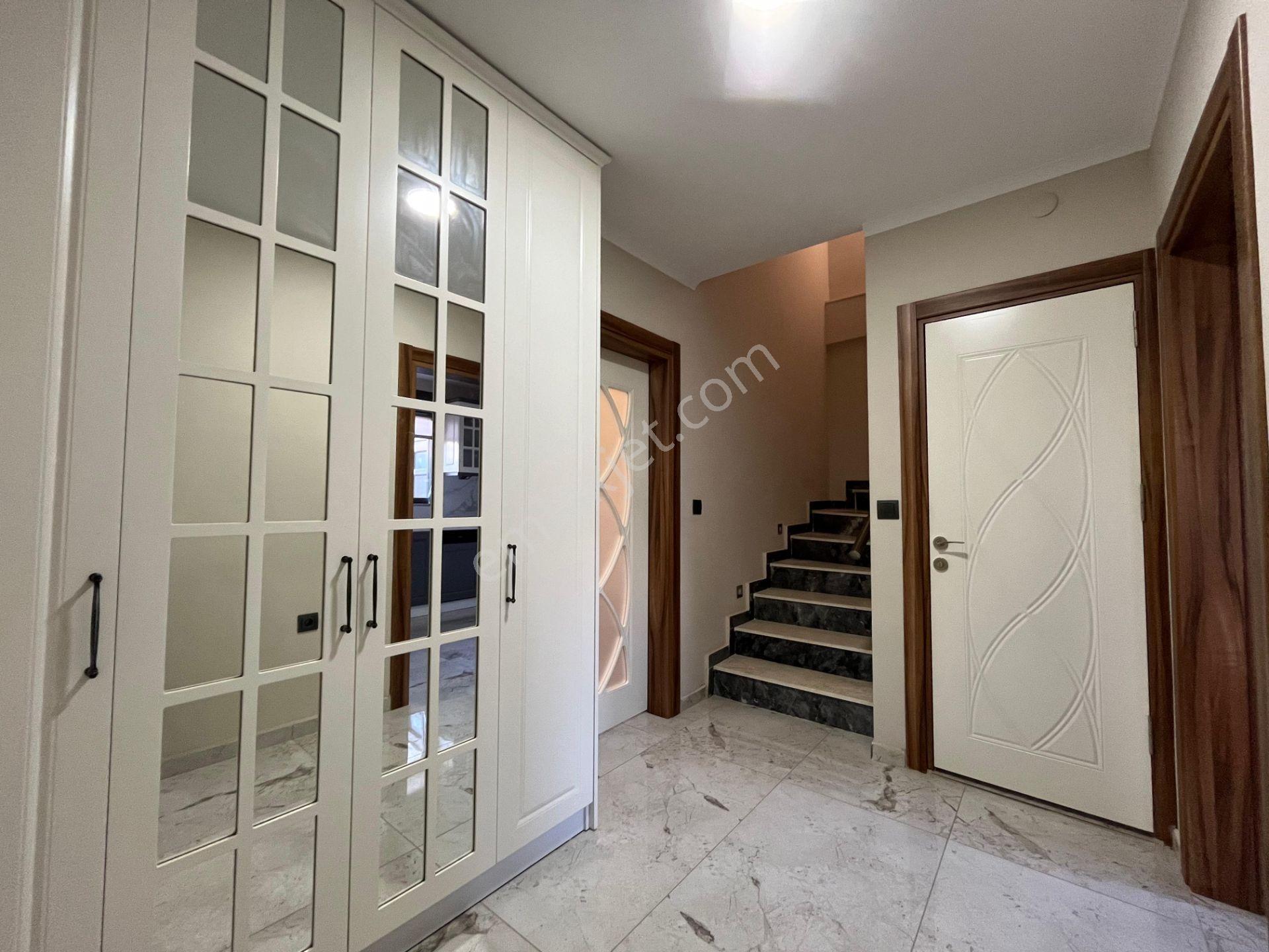Yükselden Gürede Kış Bahçeli, 60 M²bahçe Alanlı 4+1 Villa — fotoğraf 9
