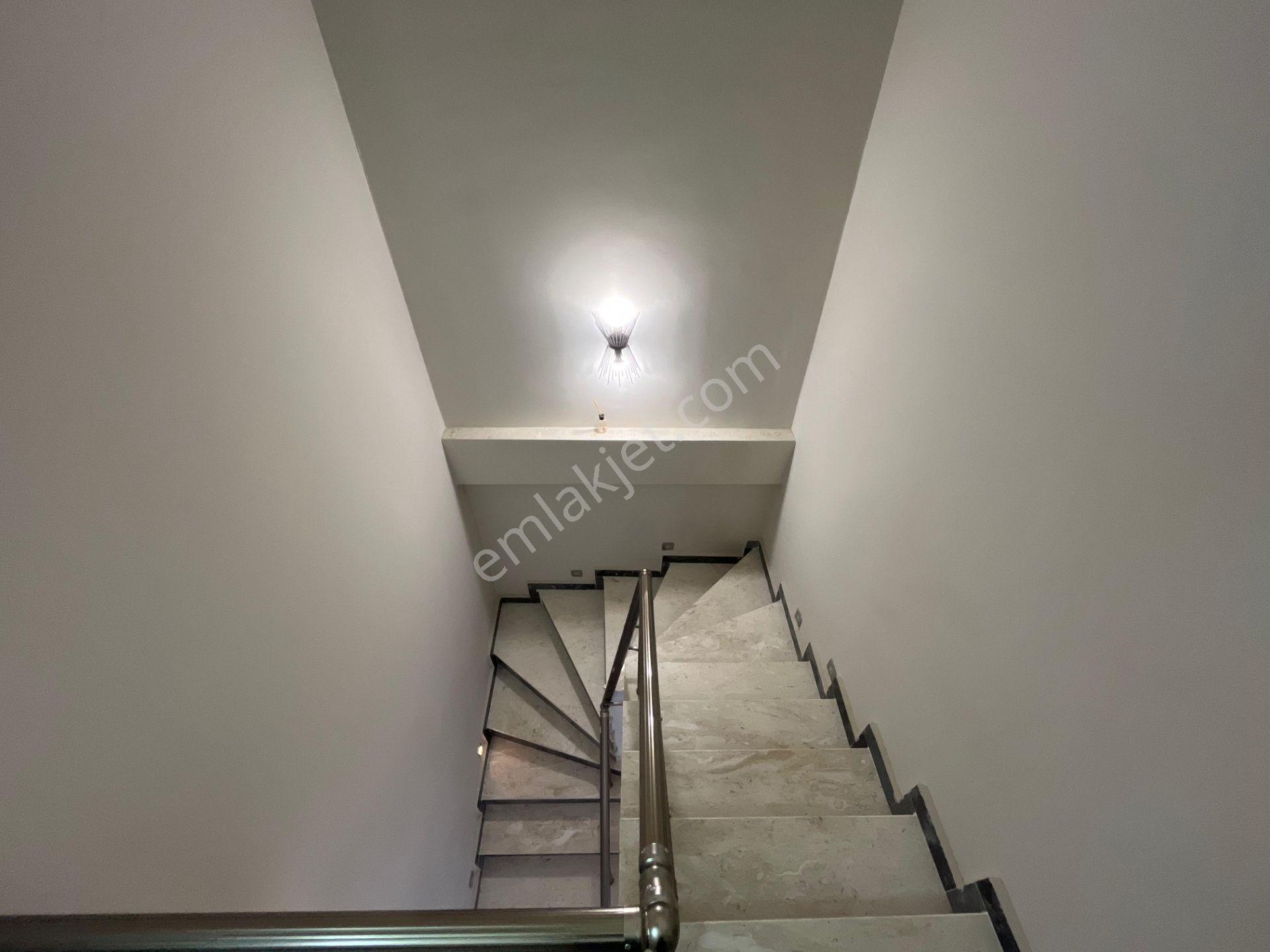 Yükselden Gürede Kış Bahçeli, 60 M²bahçe Alanlı 4+1 Villa — fotoğraf 28