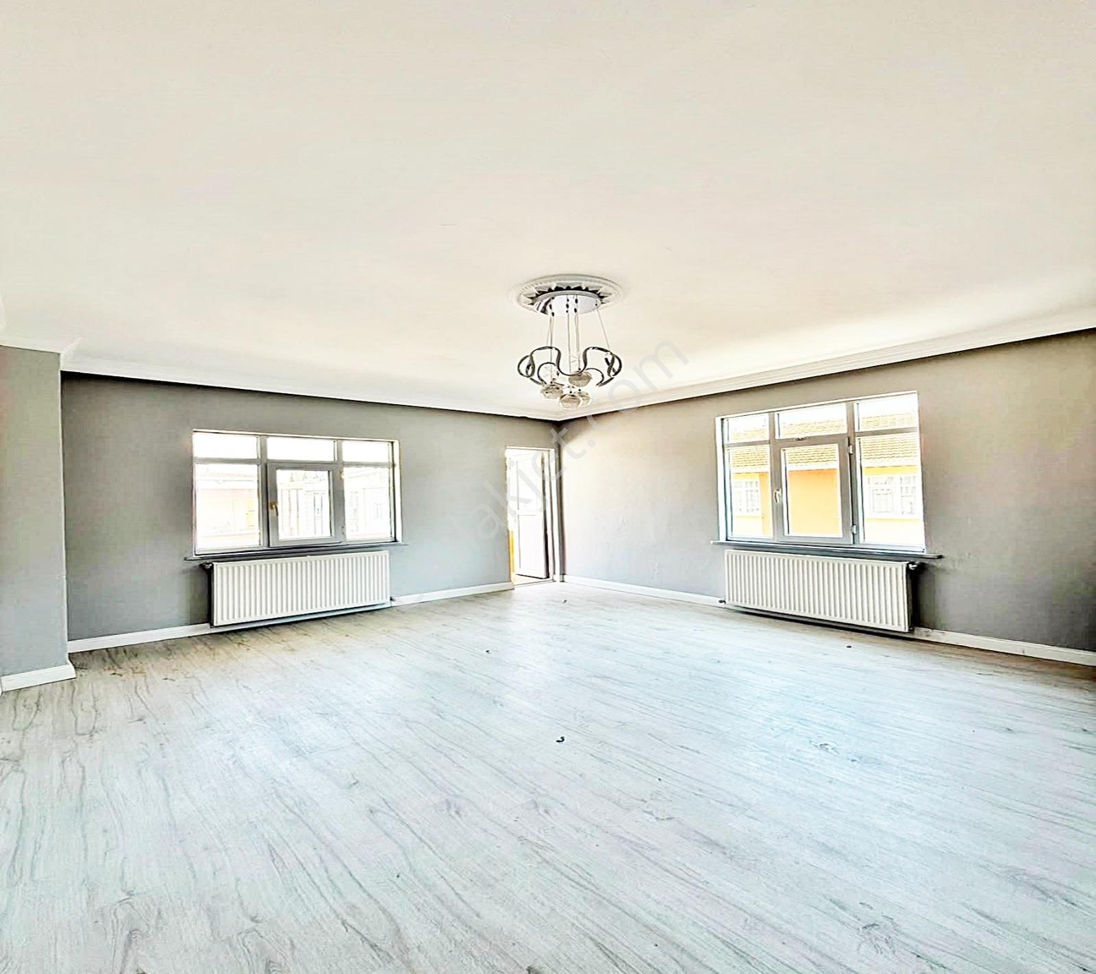 Esenyurt Kıraç İstiklal Mahallesinde 2.kat 110m2 3.100.000 Tl — fotoğraf 5