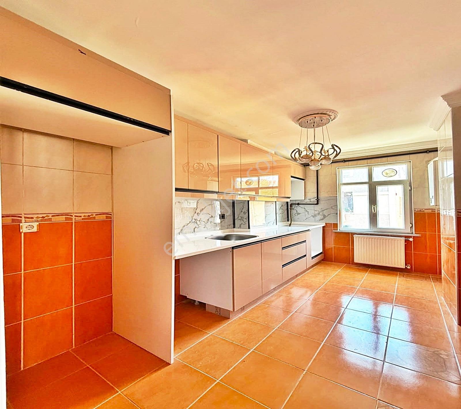 Esenyurt Kıraç İstiklal Mahallesinde 2.kat 110m2 3.100.000 Tl — fotoğraf 7