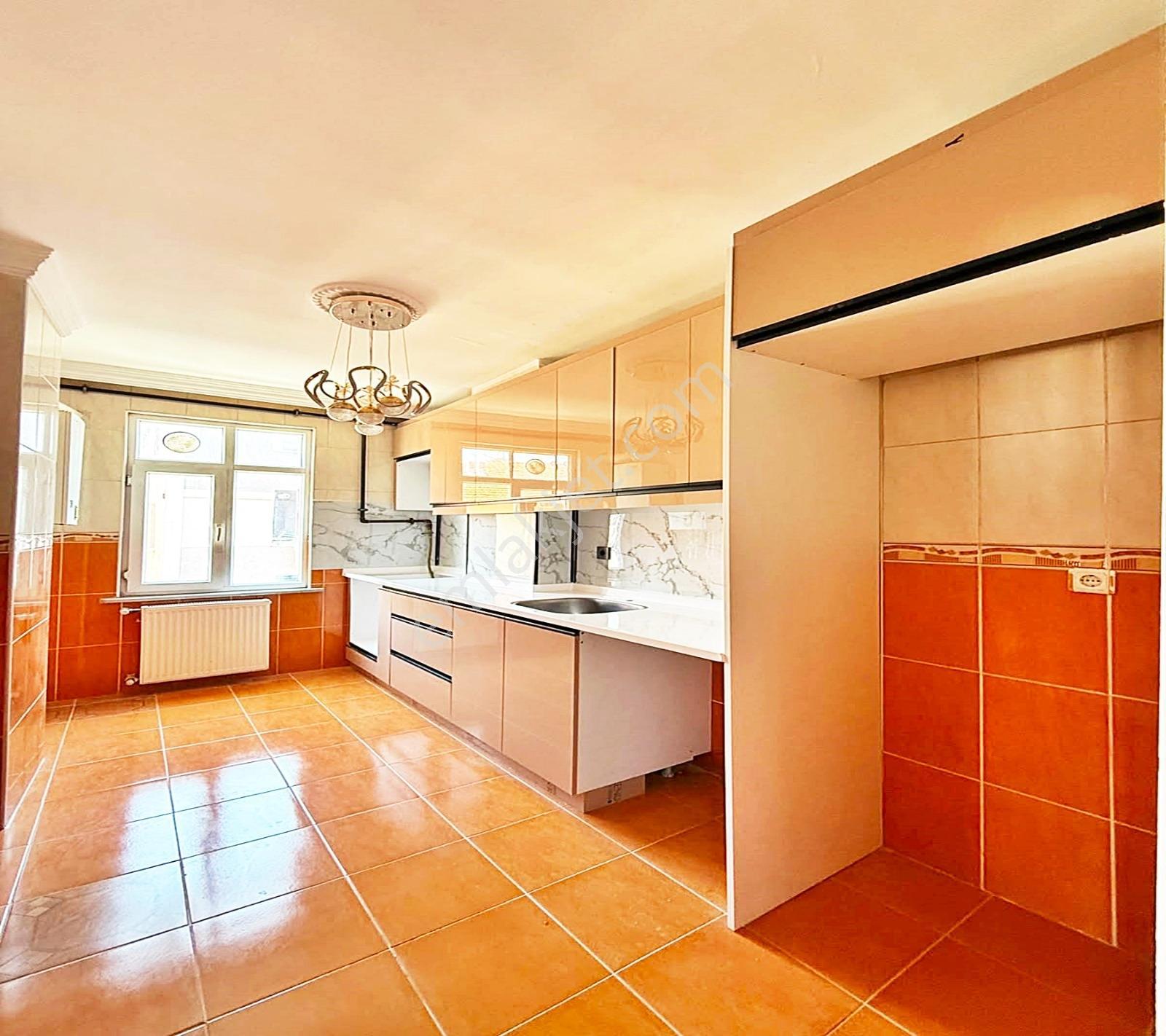 Esenyurt Kıraç İstiklal Mahallesinde 2.kat 110m2 3.100.000 Tl — fotoğraf 12