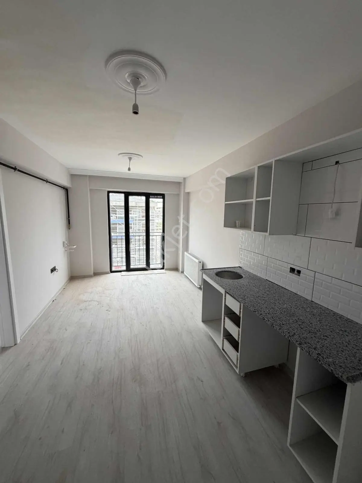Buluruzdan Edirne Kurtuluş Mahallesinde Satılık 1+1 Daireler — fotoğraf 2