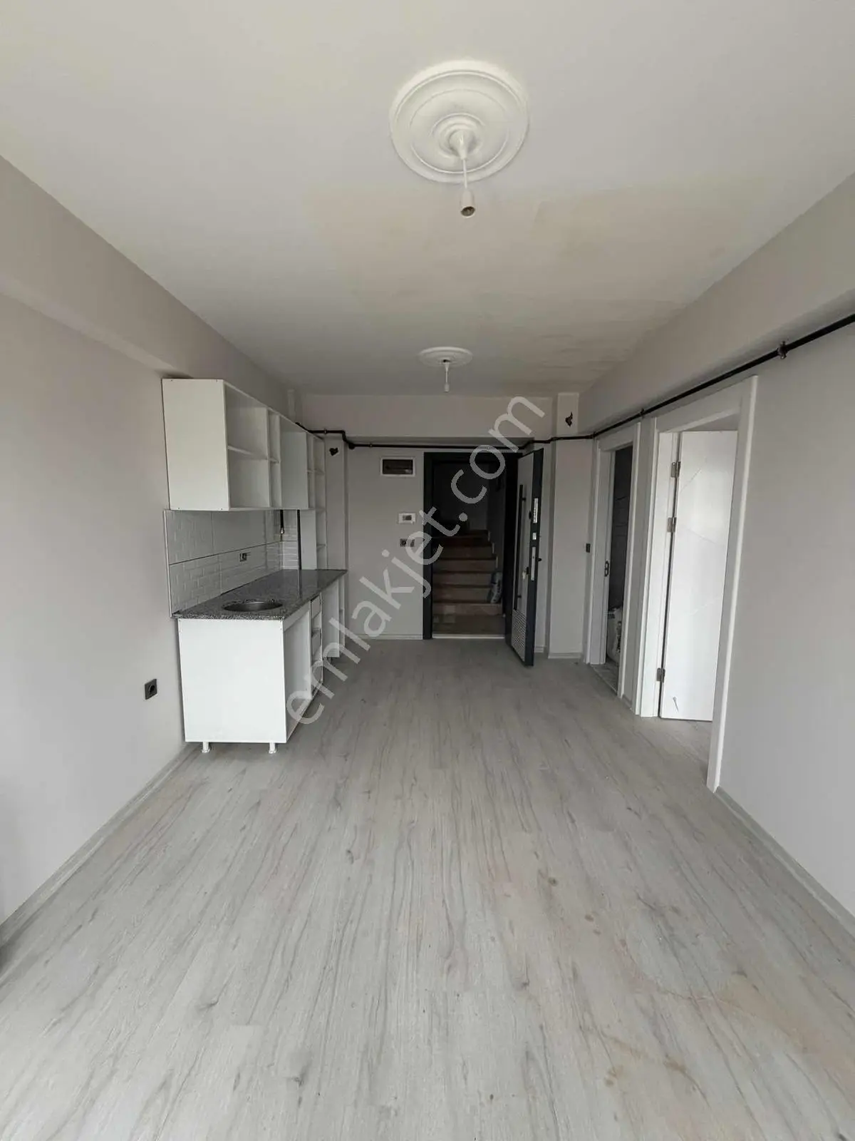 Buluruzdan Edirne Kurtuluş Mahallesinde Satılık 1+1 Daireler — fotoğraf 4
