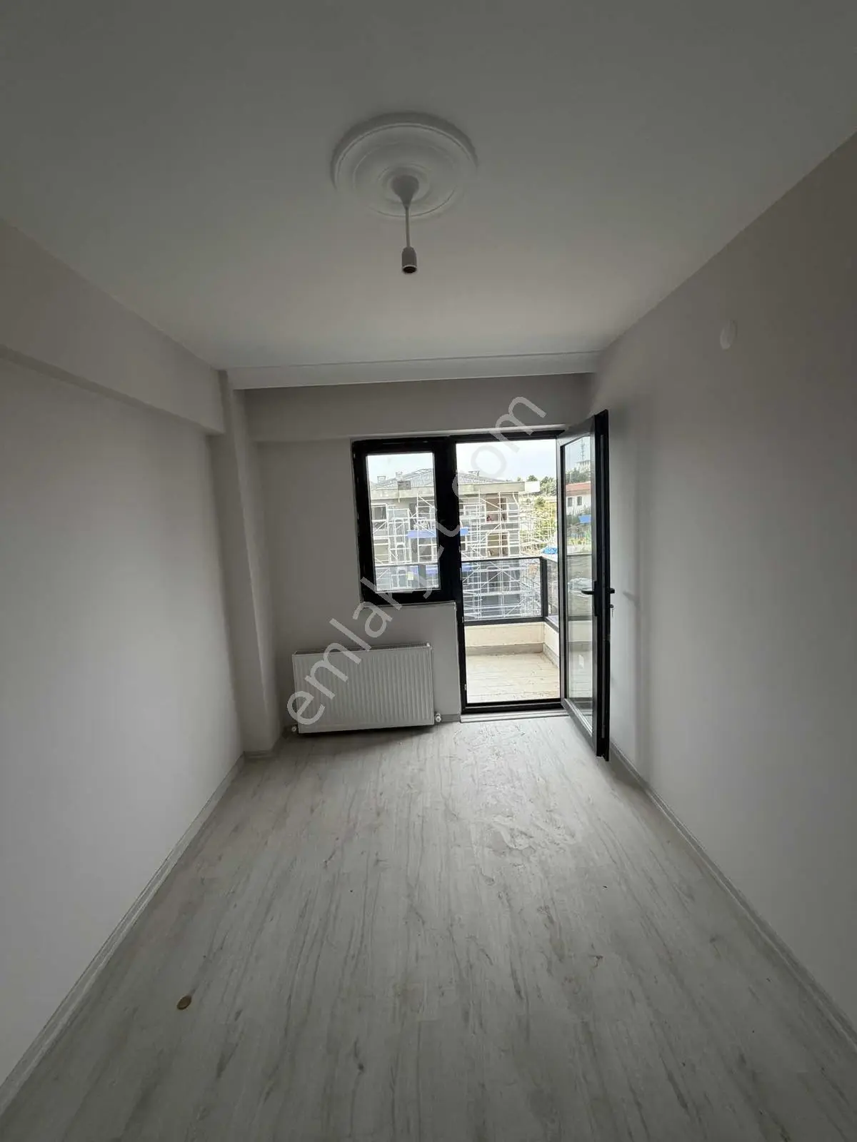 Buluruzdan Edirne Kurtuluş Mahallesinde Satılık 1+1 Daireler — fotoğraf 5