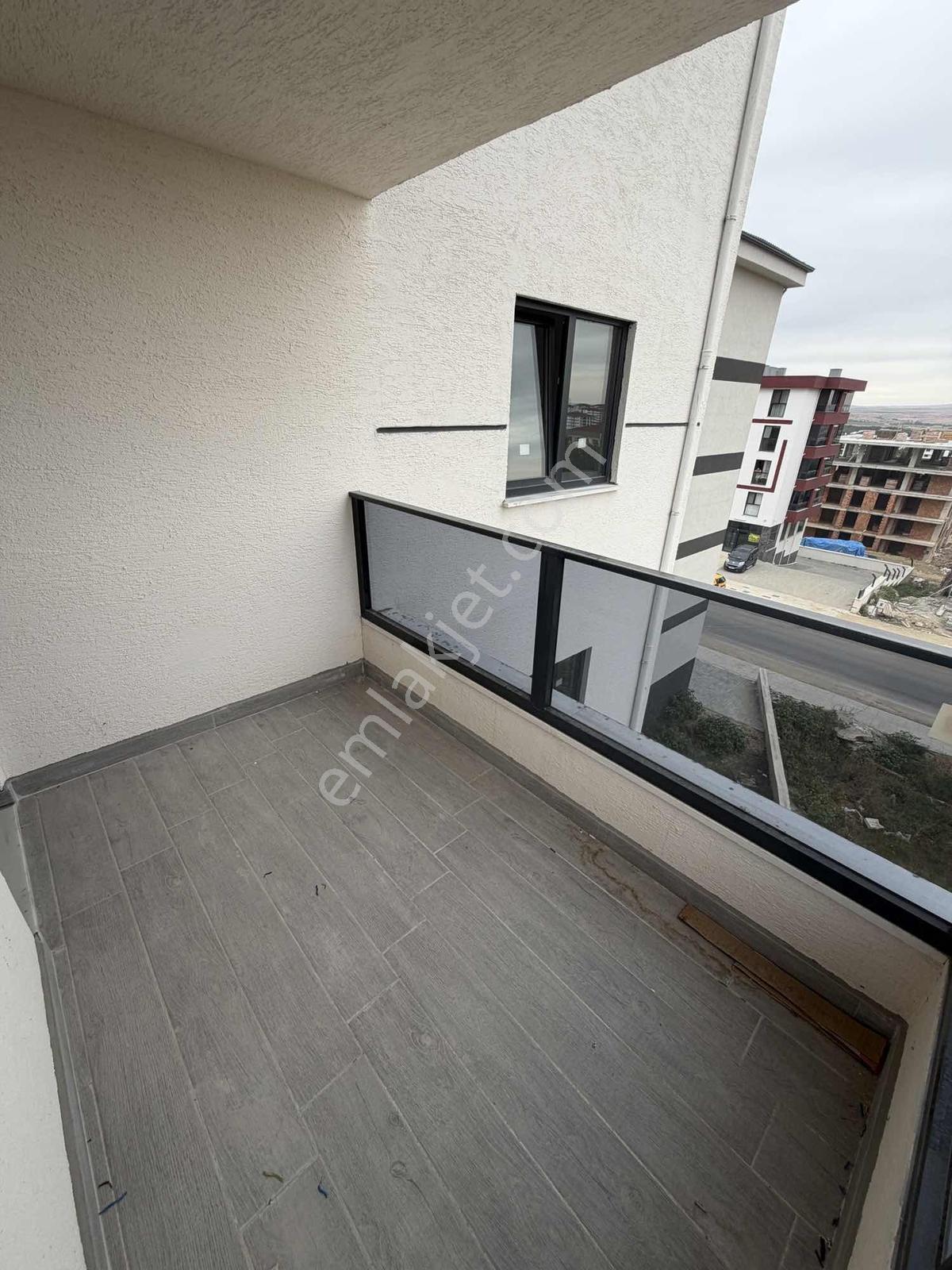 Buluruzdan Edirne Kurtuluş Mahallesinde Satılık 1+1 Daireler — fotoğraf 23