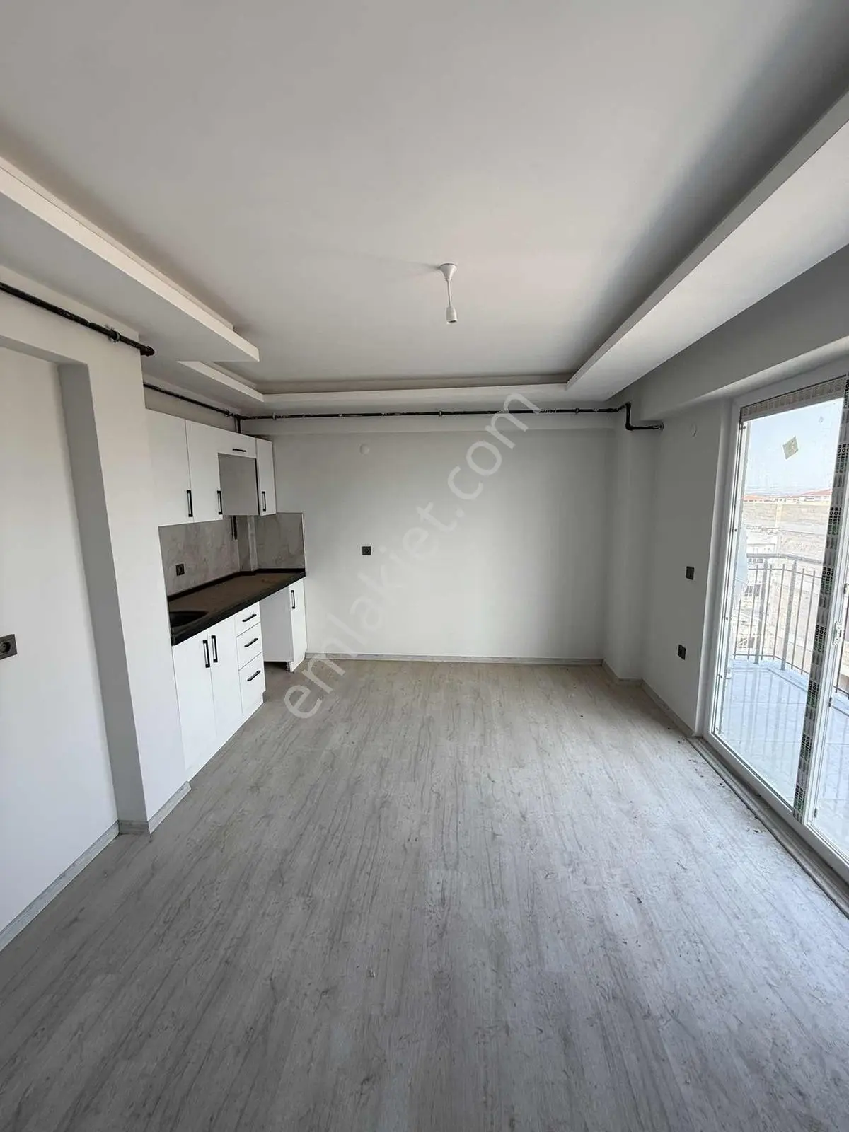 Buluruzdan Kurtuluş Mahallesinde Satılık 1+1 Daire — fotoğraf 3