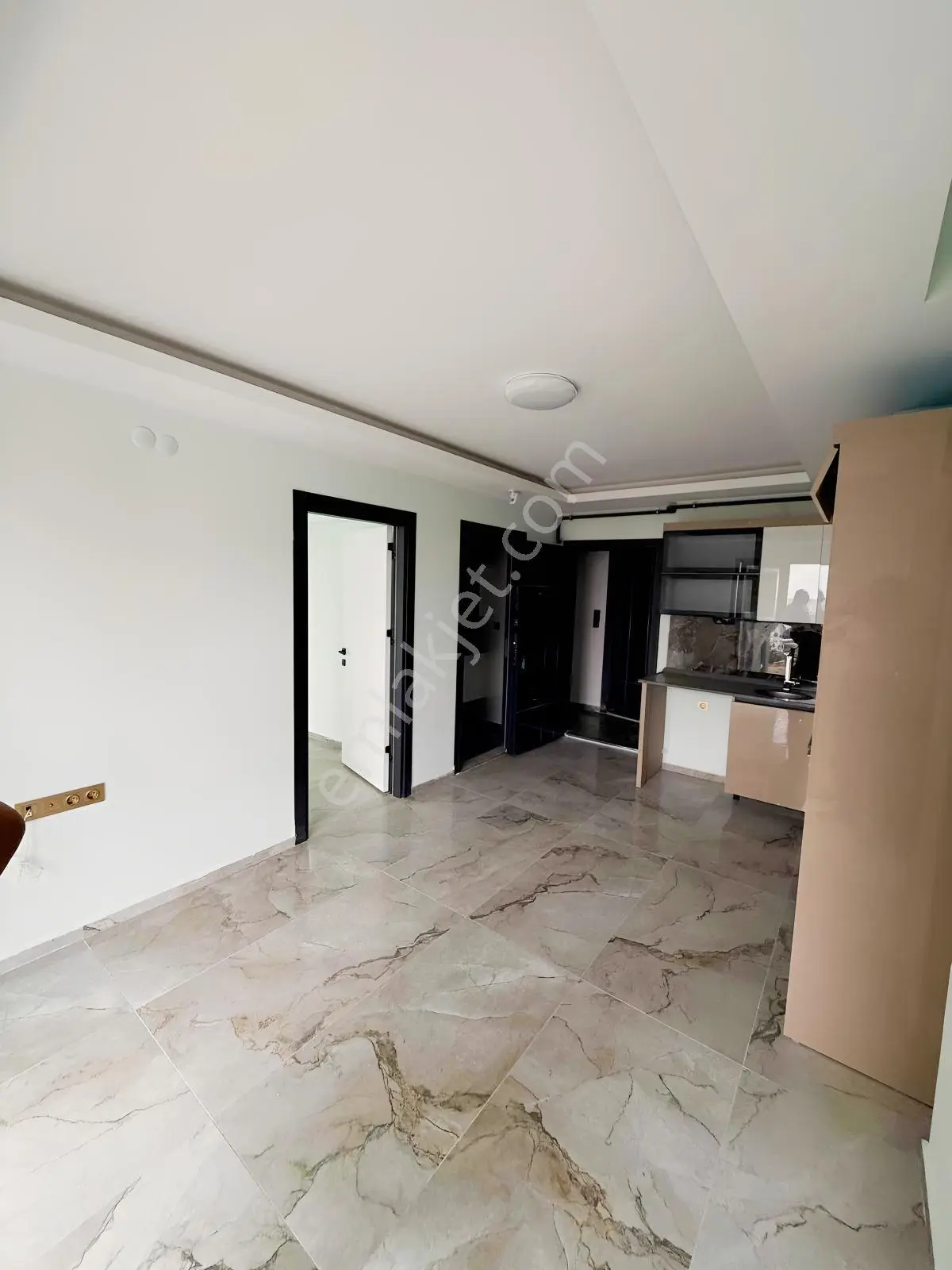Edirne Kurtuluş Mahallesi Akıllı Ev Sistemli Satılık 1+1 Daire — fotoğraf 3
