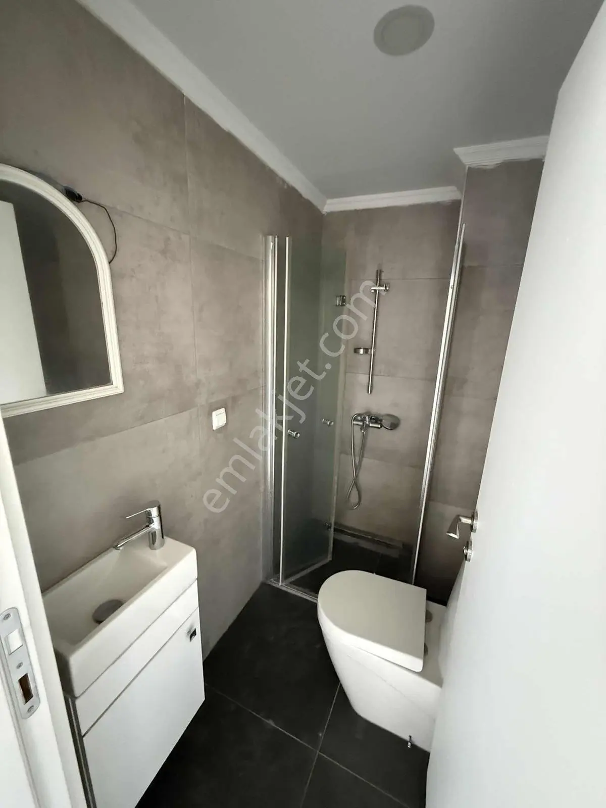 Buluruzdan Edirne Merkez İstasyon Mahallesinde Satılık 1+1 Daire — fotoğraf 9