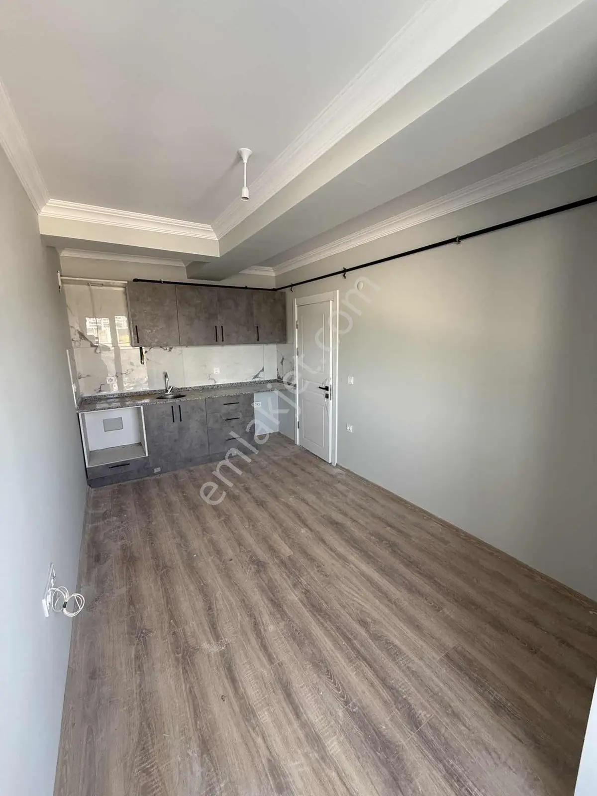 Buluruzdan Edirne Cumhuriyet Mahallesinde Satılık 1+1 Daire — fotoğraf 3