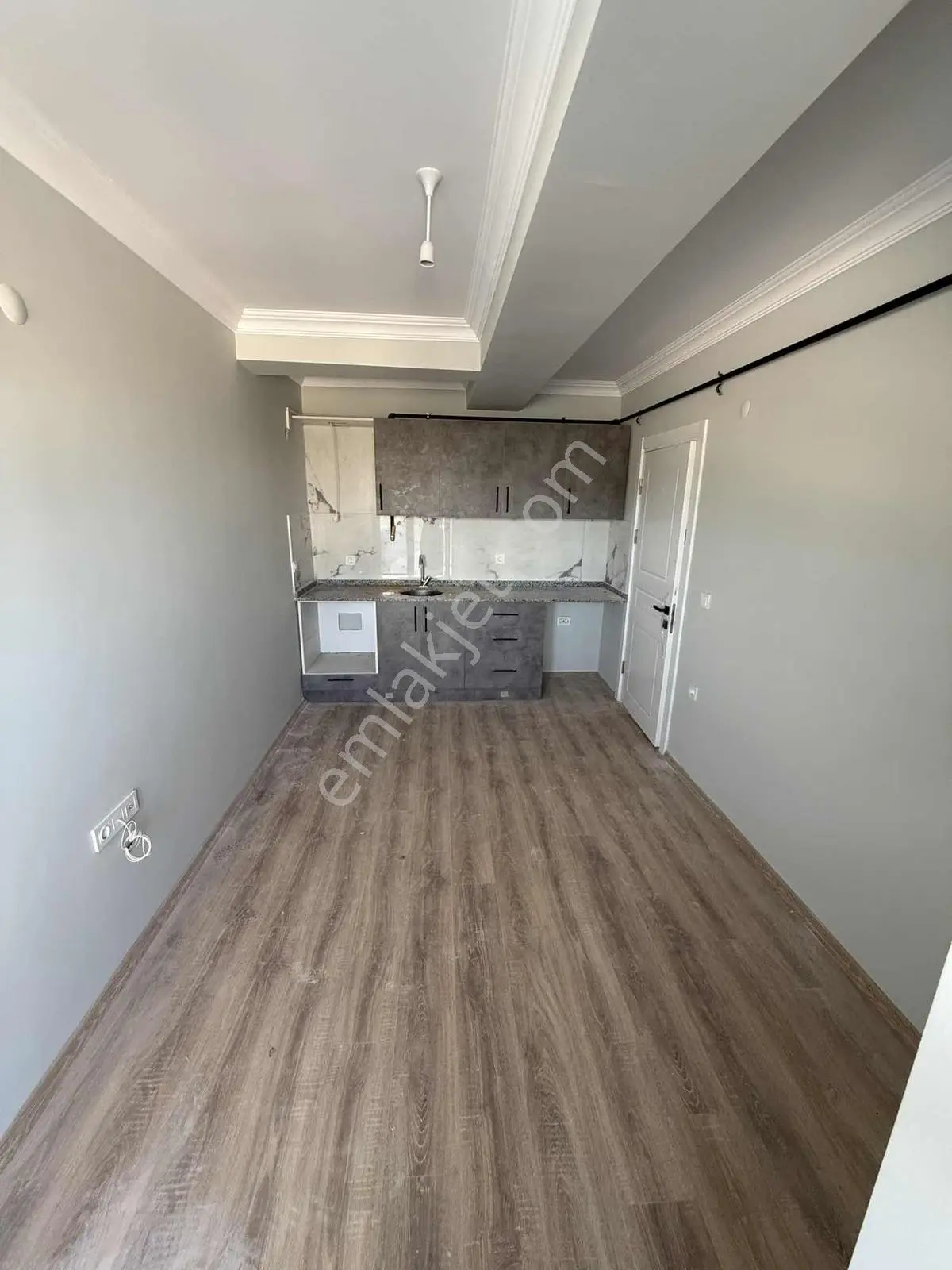 Buluruzdan Edirne Cumhuriyet Mahallesinde Satılık 1+1 Daire — fotoğraf 4