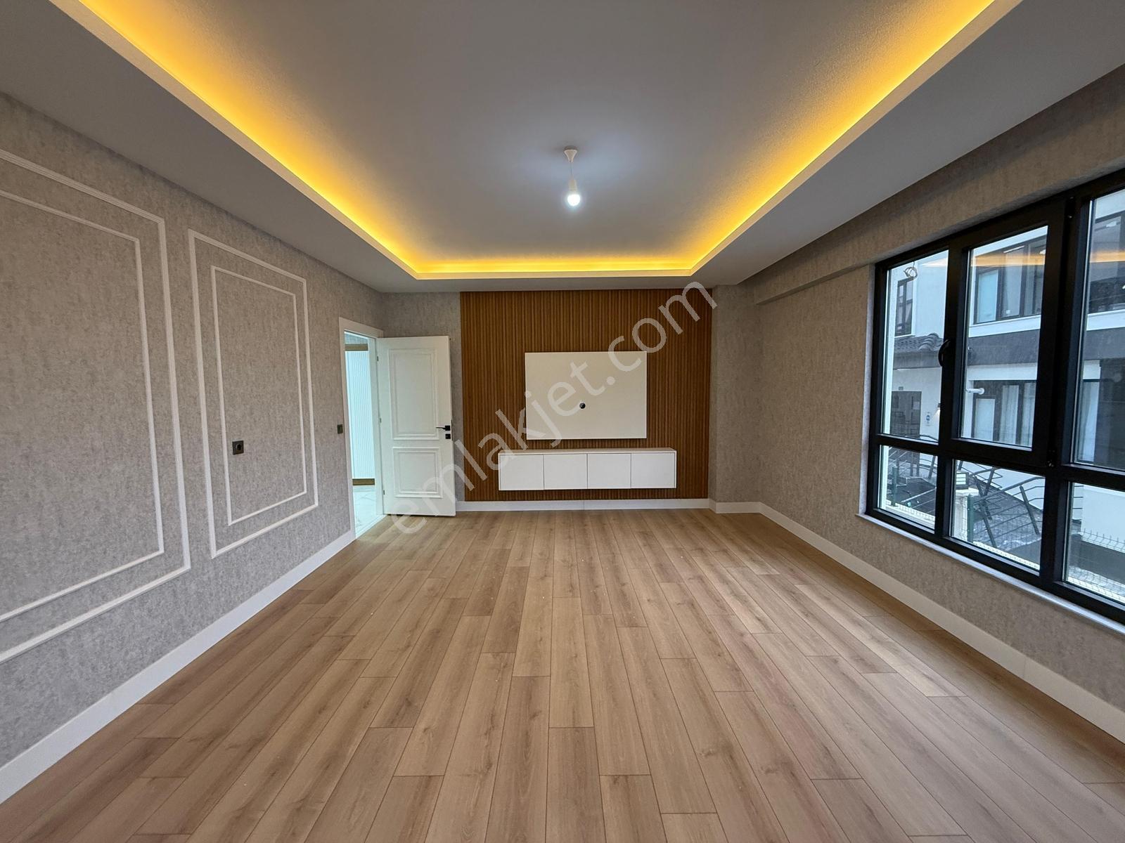 S. Eyyubide Geniş Satılık Daire | Yerden Isıtma | 30-40 M² Depo