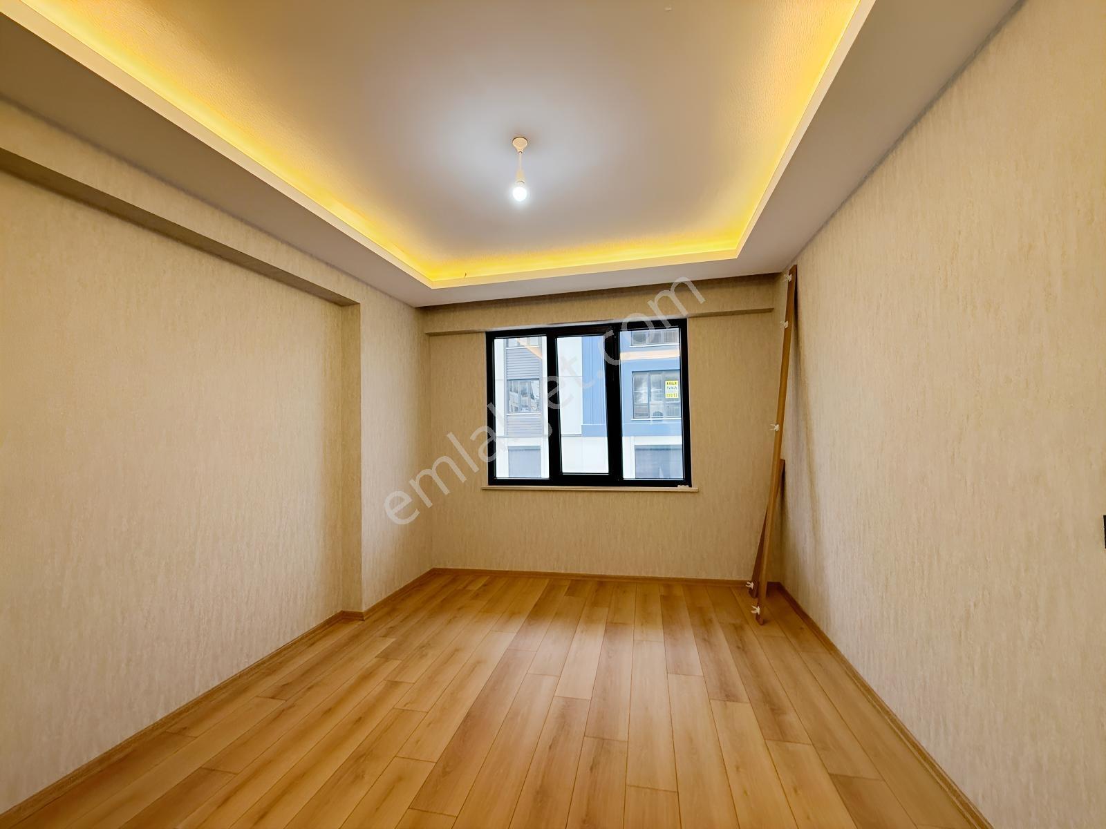 S. Eyyubide Geniş Satılık Daire | Yerden Isıtma | 30-40 M² Depo — fotoğraf 14