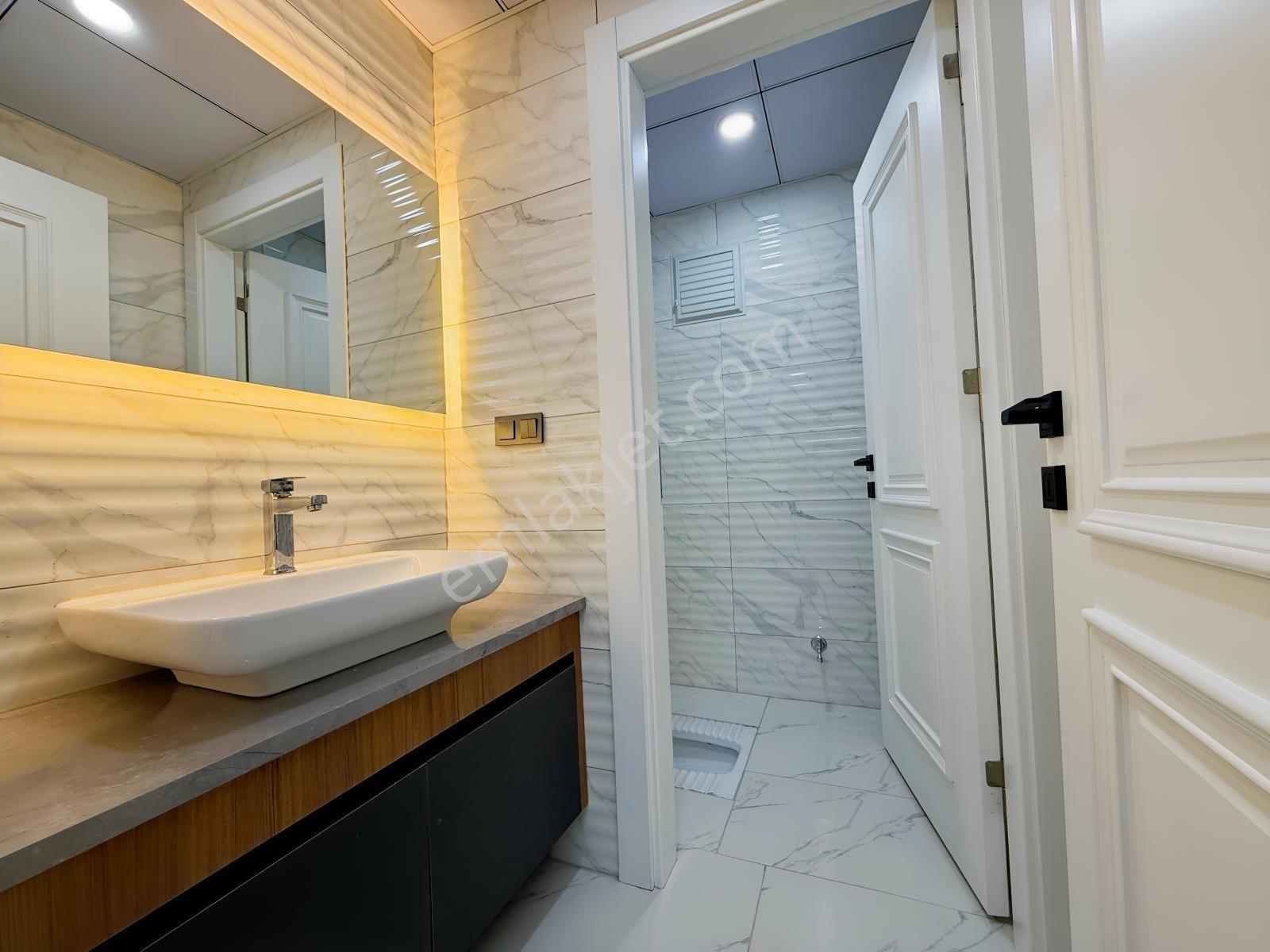 S. Eyyubide Geniş Satılık Daire | Yerden Isıtma | 30-40 M² Depo — fotoğraf 18