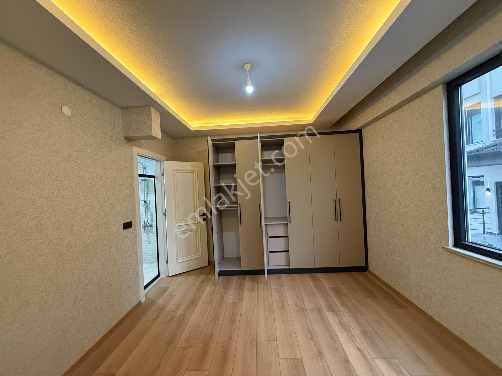 S. Eyyubide Geniş Satılık Daire | Yerden Isıtma | 30-40 M² Depo — fotoğraf 21