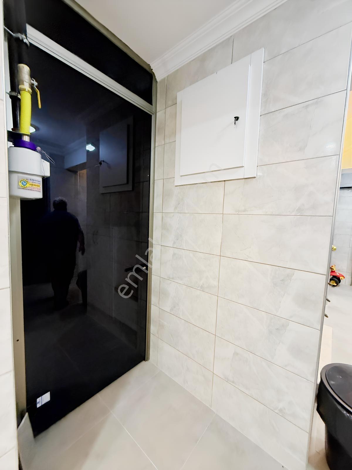 S. Eyyubide Geniş Satılık Daire | Yerden Isıtma | 30-40 M² Depo — fotoğraf 31