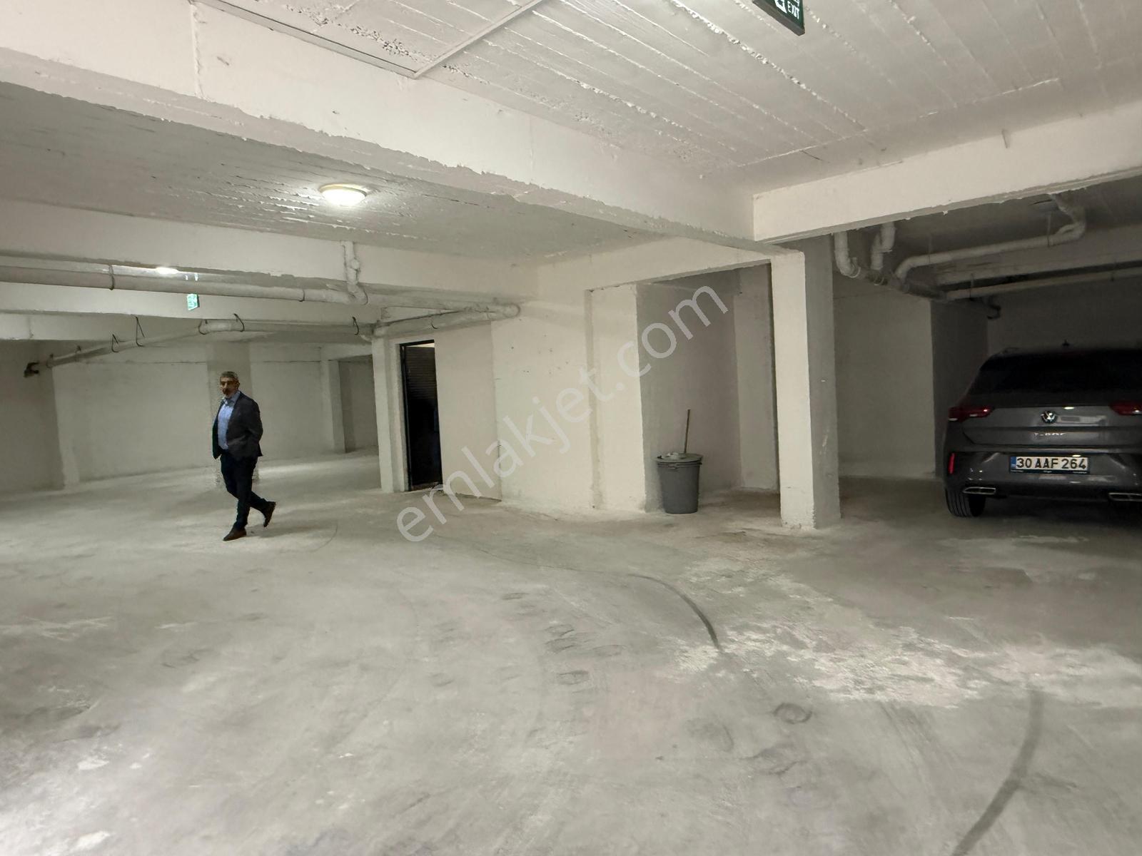S. Eyyubide Geniş Satılık Daire | Yerden Isıtma | 30-40 M² Depo — fotoğraf 35