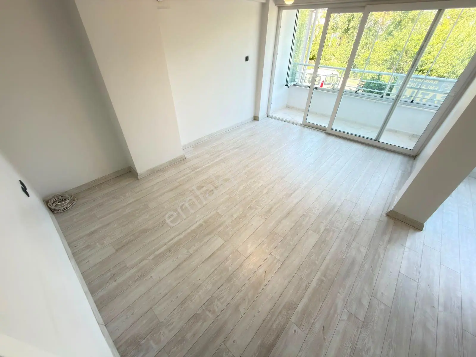 Referans'tan İkizçay'da Manzaralı Ön Cephe Ara Kat 2+1 Daire — fotoğraf 2