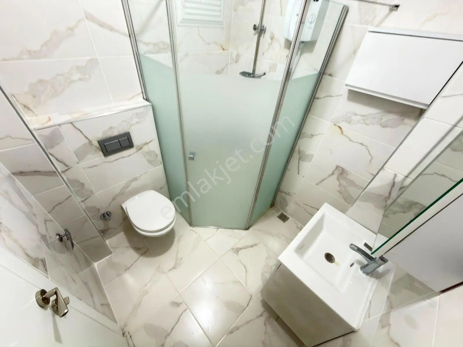 Referans'tan İkizçay'da Manzaralı Ön Cephe Ara Kat 2+1 Daire — fotoğraf 5