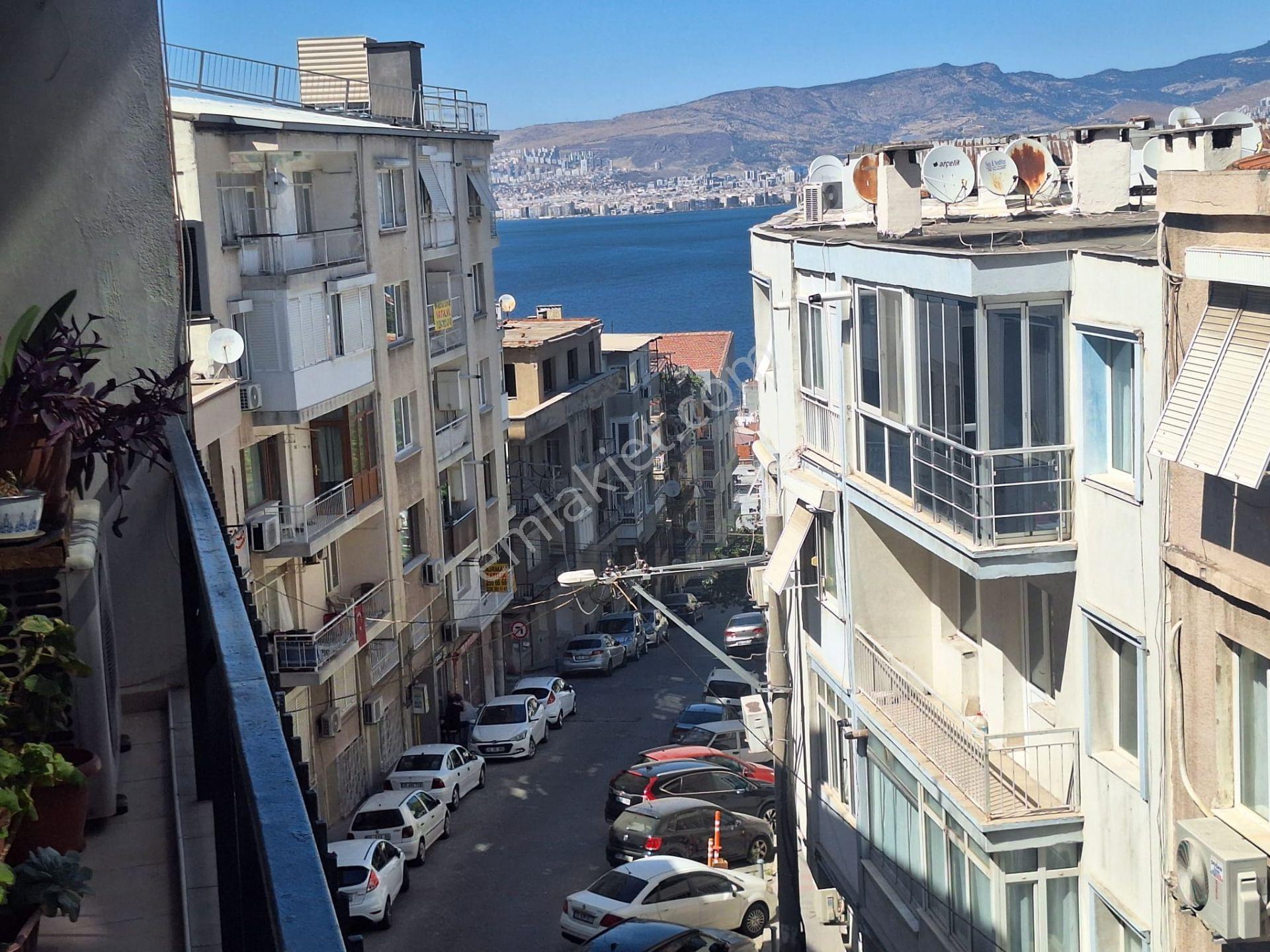 Ücyol Buca Metrocıkışında Asansörlü Bakımlı Arakat — fotoğraf 7