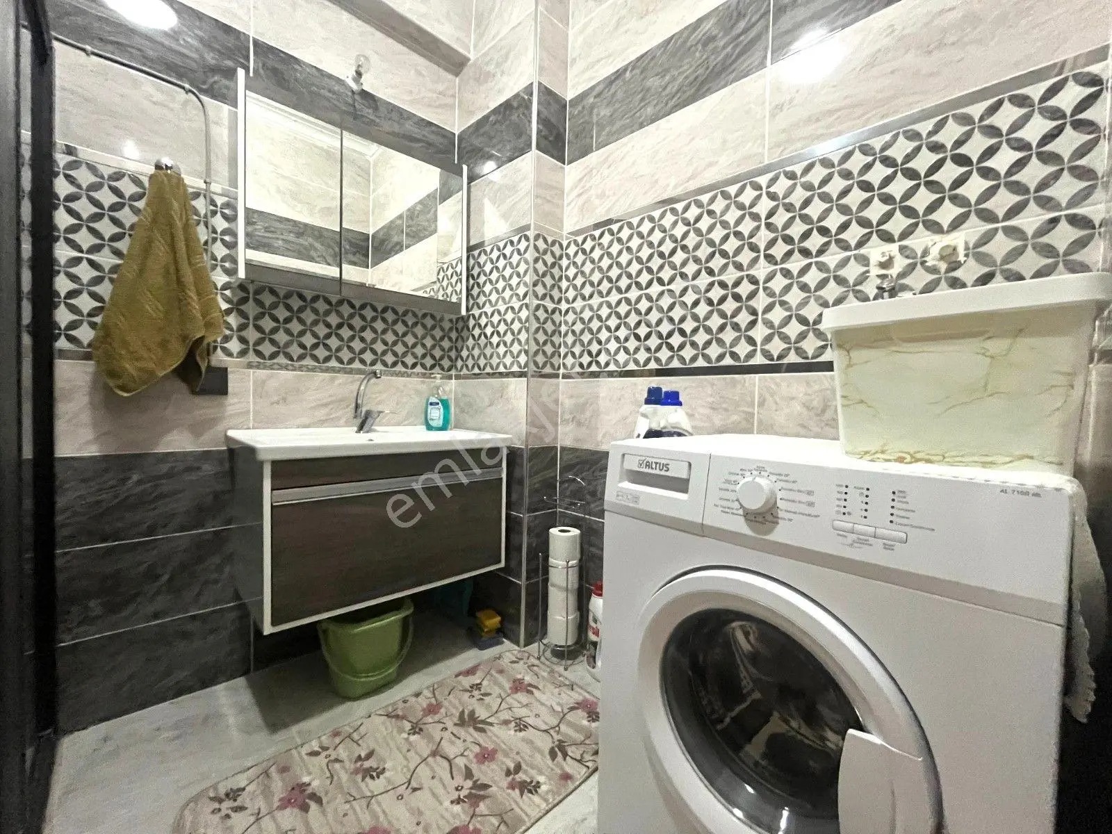 𝄞melodi'den Akçay Merkez'de Piyasanın Altında Ön Cephe Asansörlü Cam Balkon 1+1 Daire — fotoğraf 4