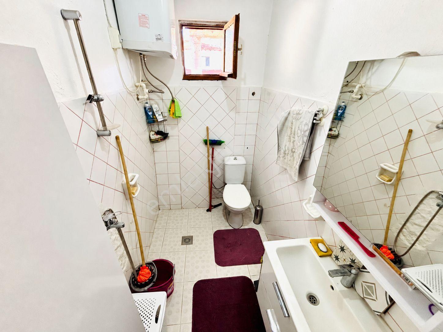 Sadece Yükselden Kızılkeçılı De Müstakil Tadında Fırsat 2+1 — fotoğraf 13