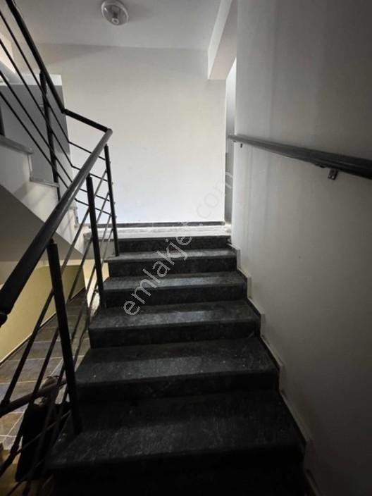 Tema Emlaktan Altınovamah Lokasyonugüzel Sıfır 1+1 Satılık Daire — fotoğraf 6